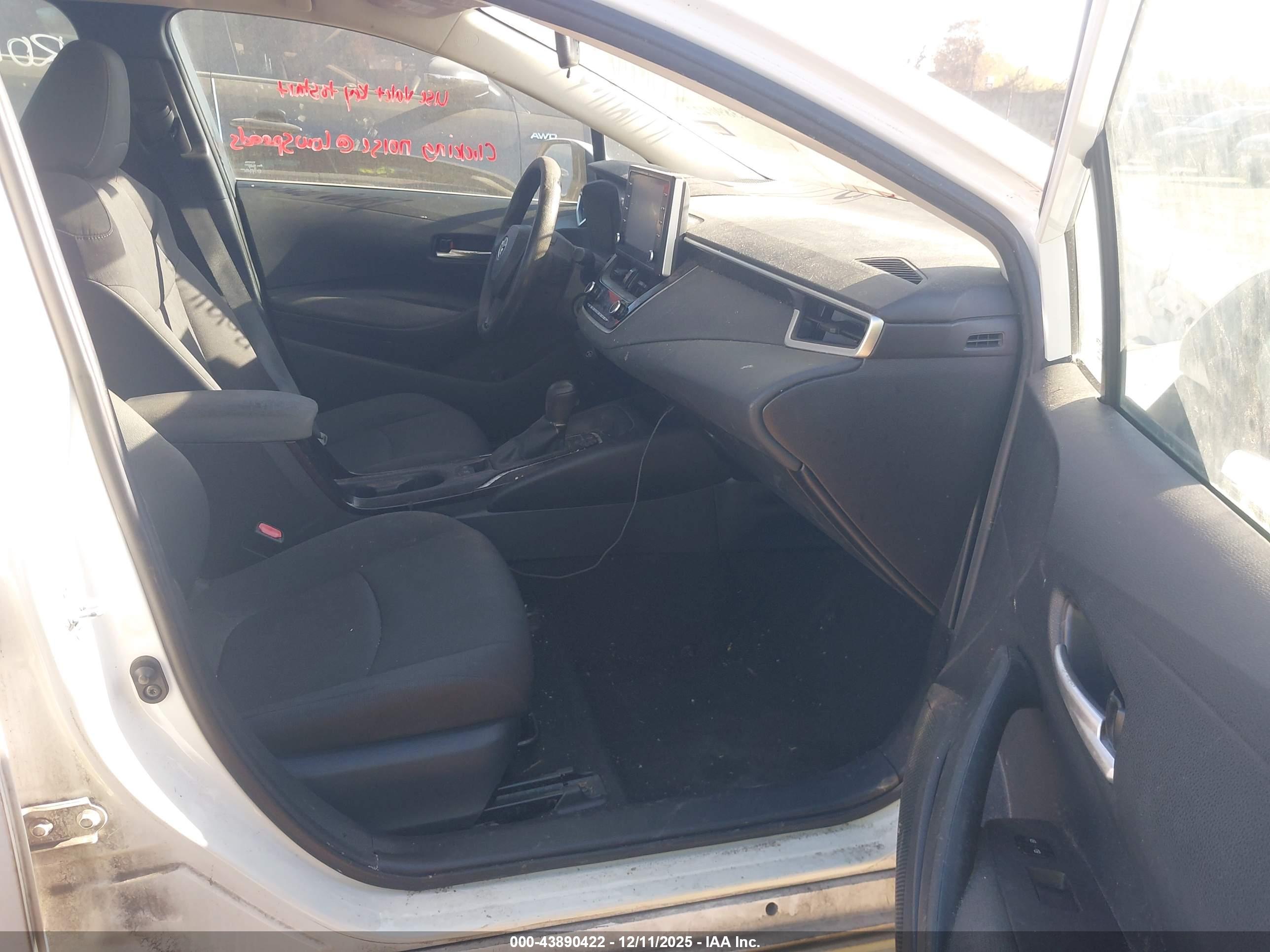 TOYOTA COROLLA image 5