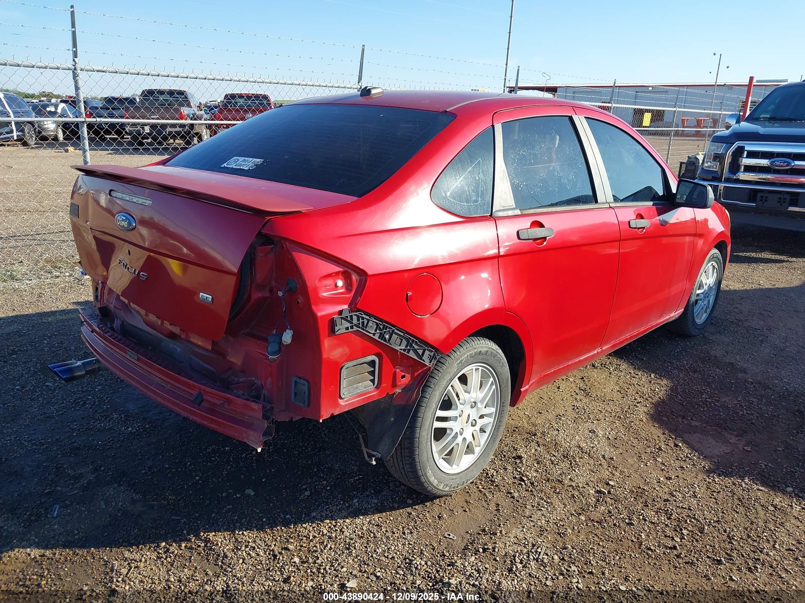FORD FOCUS image 4