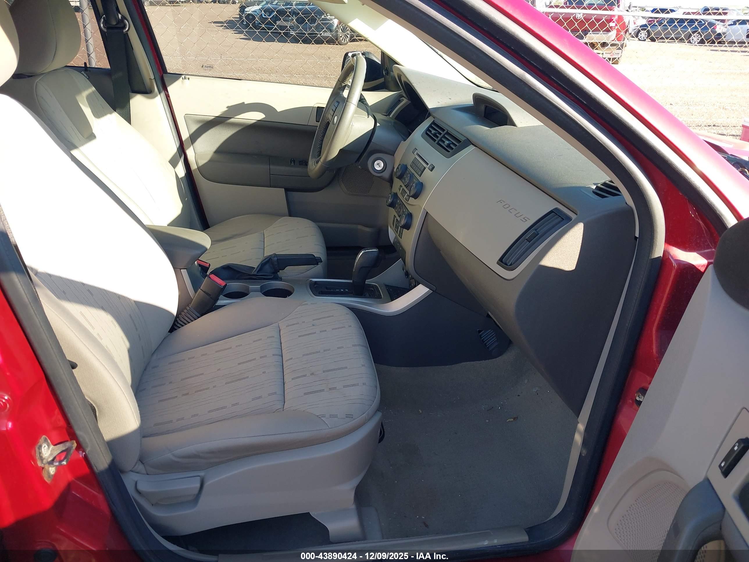 FORD FOCUS image 5