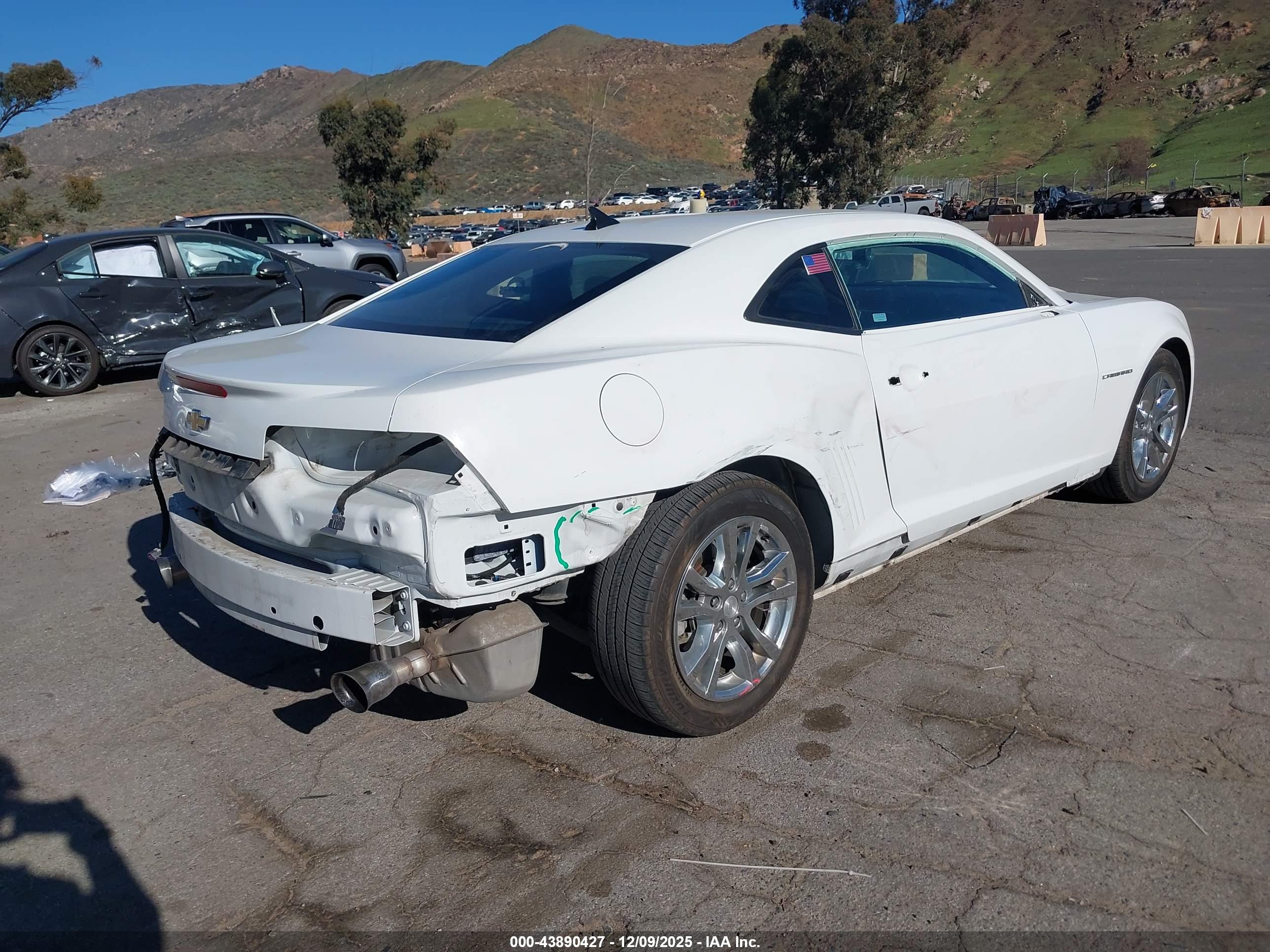 CHEVROLET CAMARO image 4