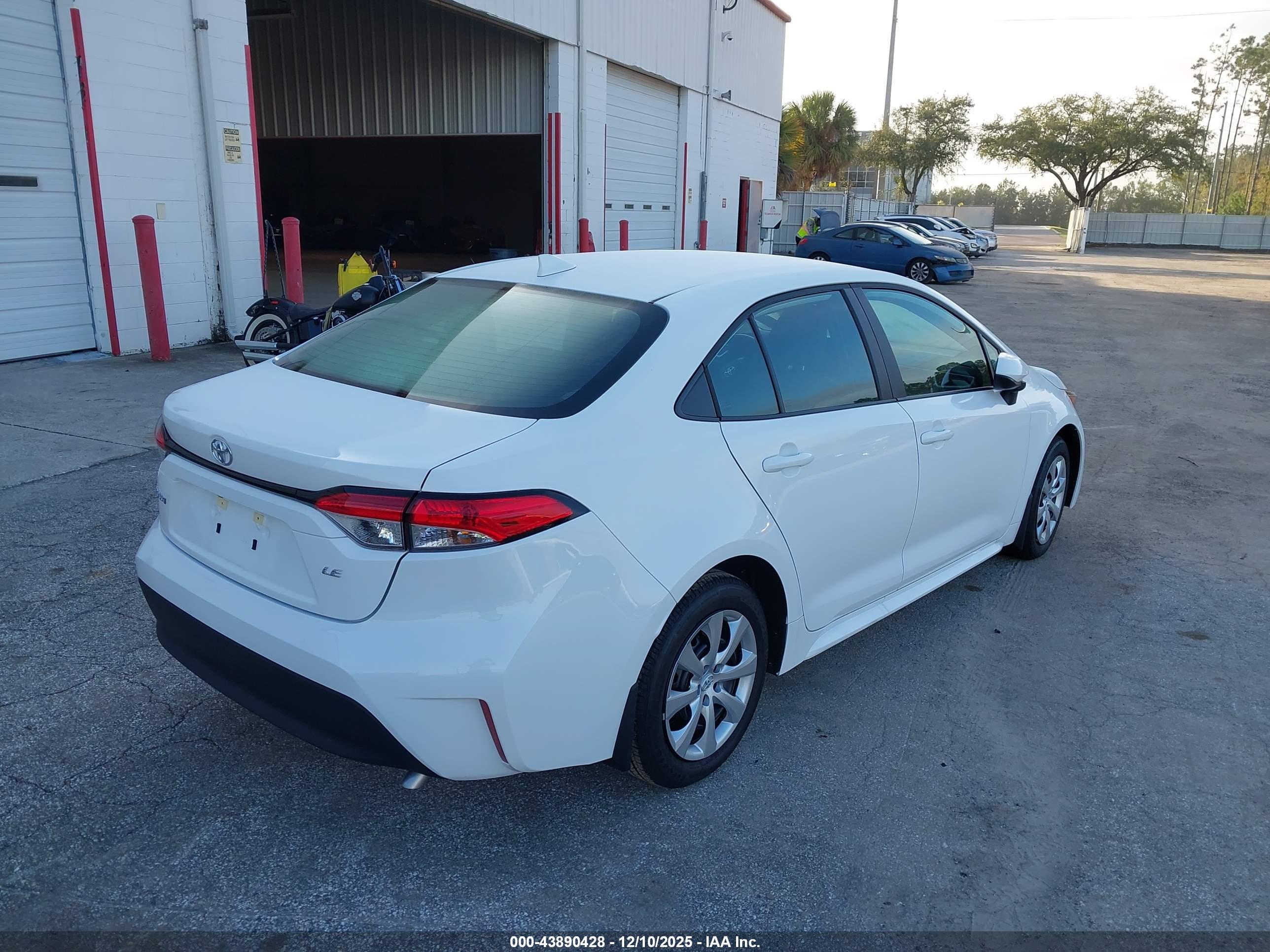 TOYOTA COROLLA image 4