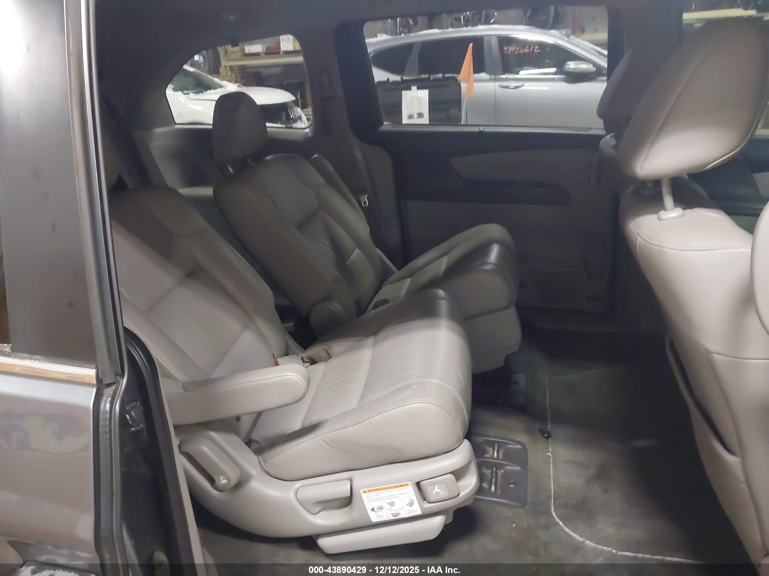 HONDA ODYSSEY image 8