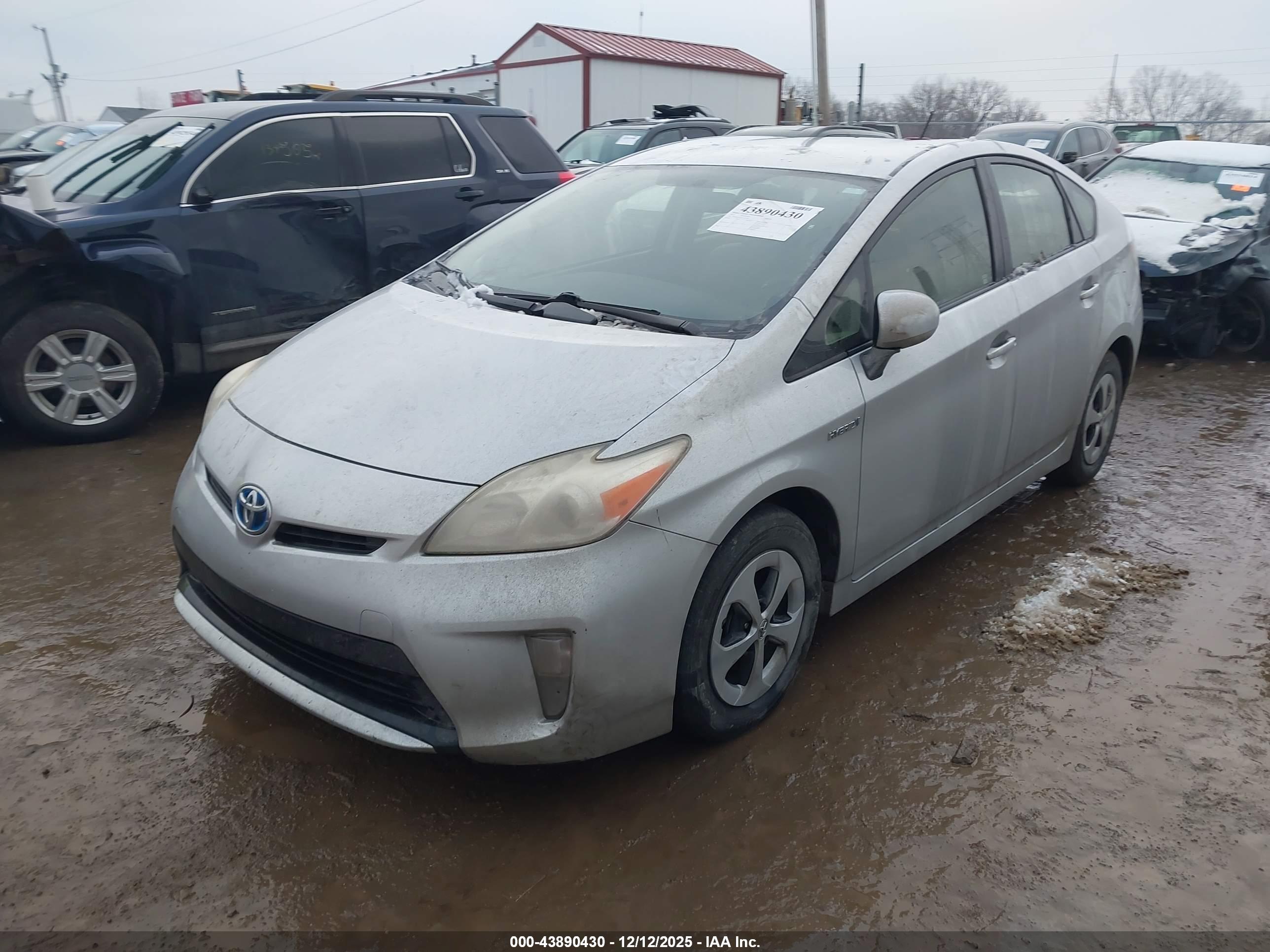 TOYOTA PRIUS image 2