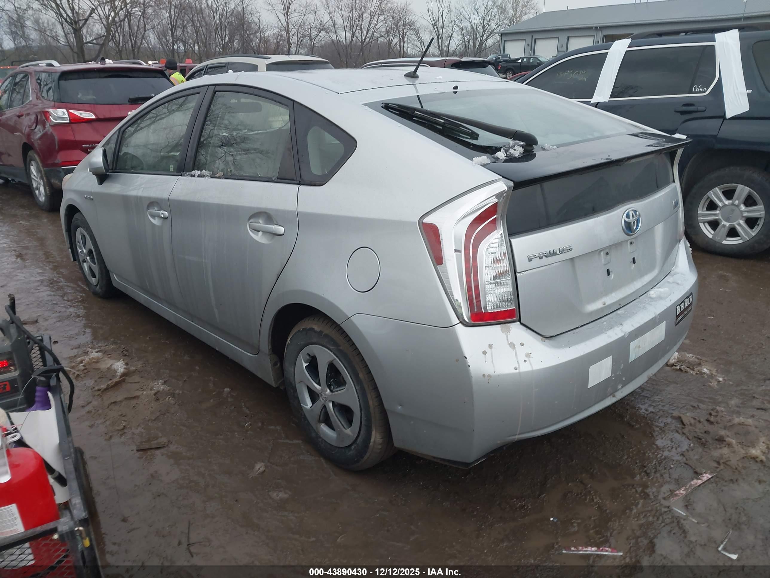 TOYOTA PRIUS image 3