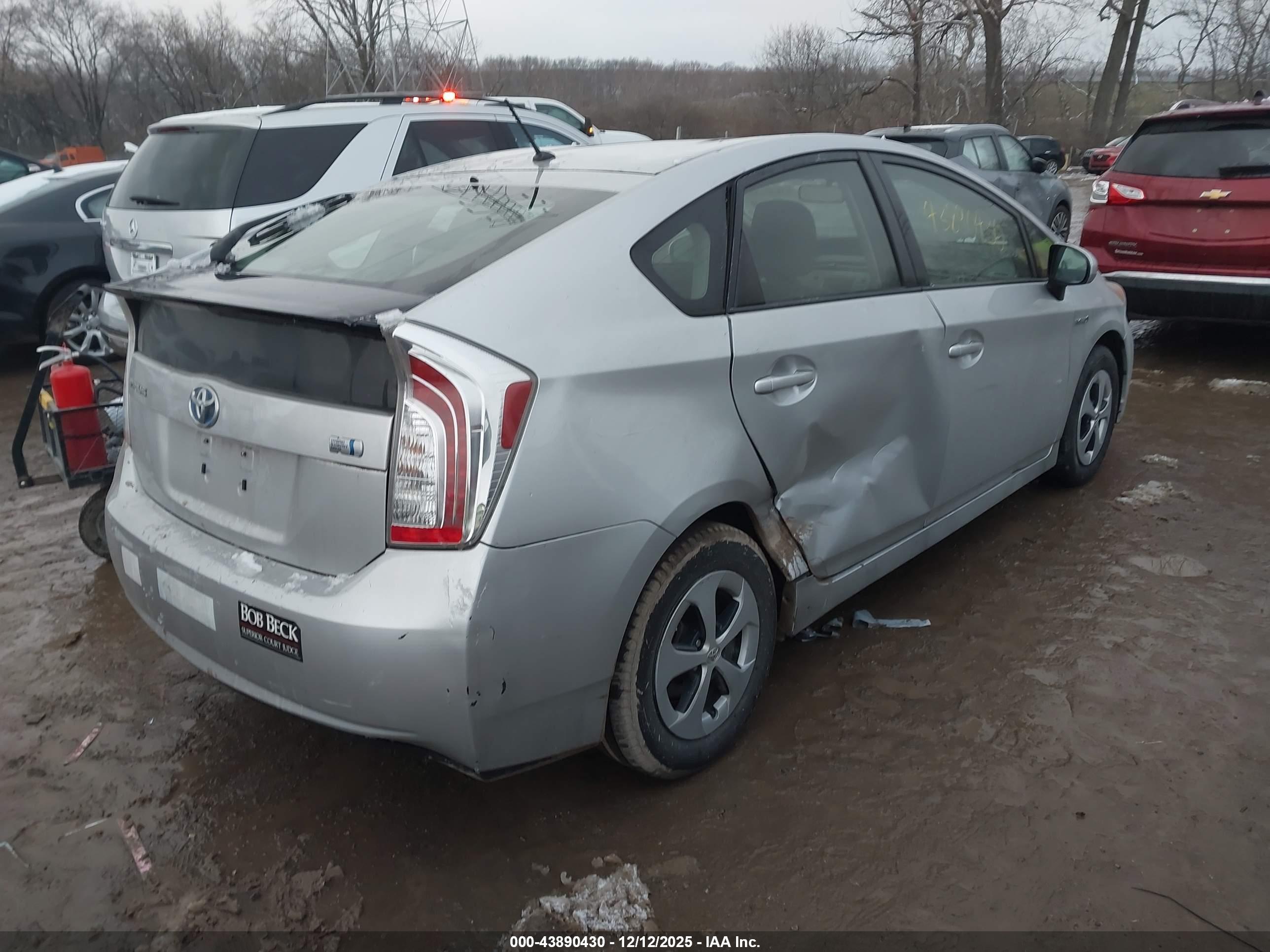 TOYOTA PRIUS image 4