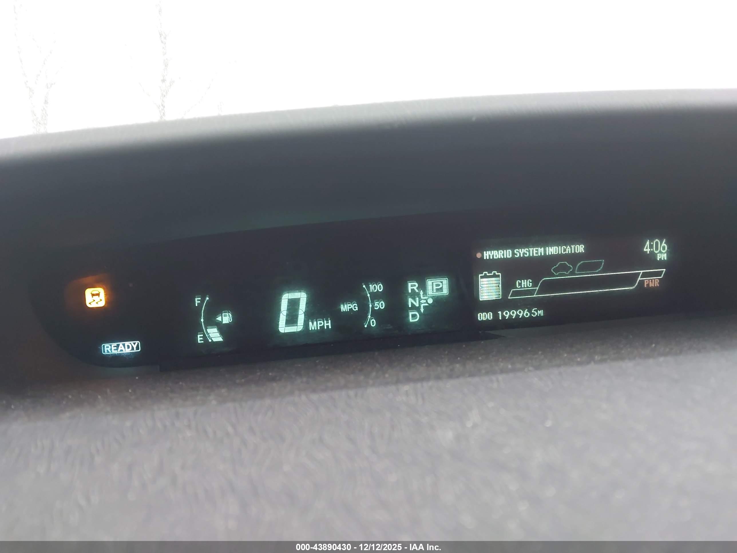TOYOTA PRIUS image 7