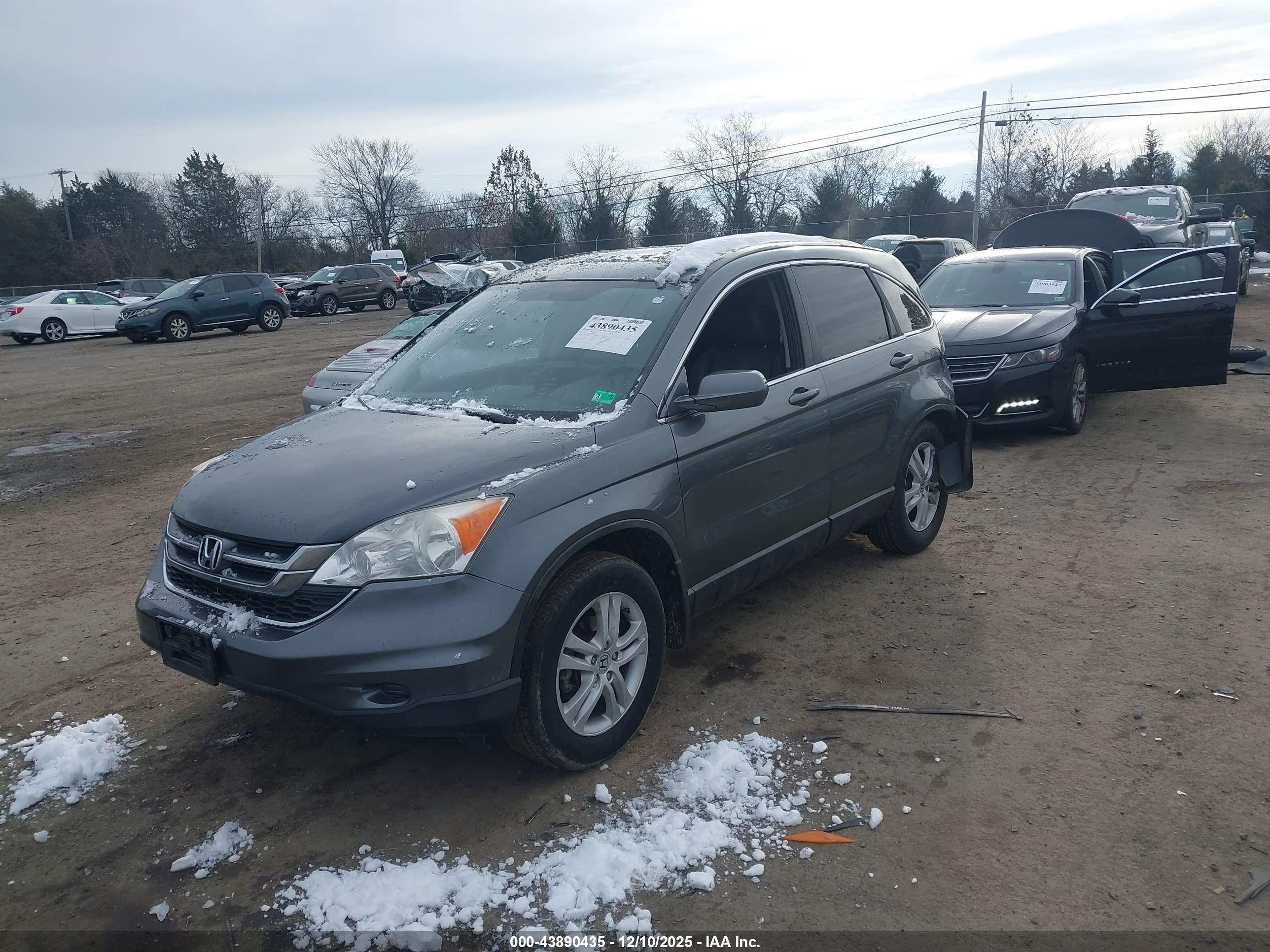 HONDA CR-V image 2