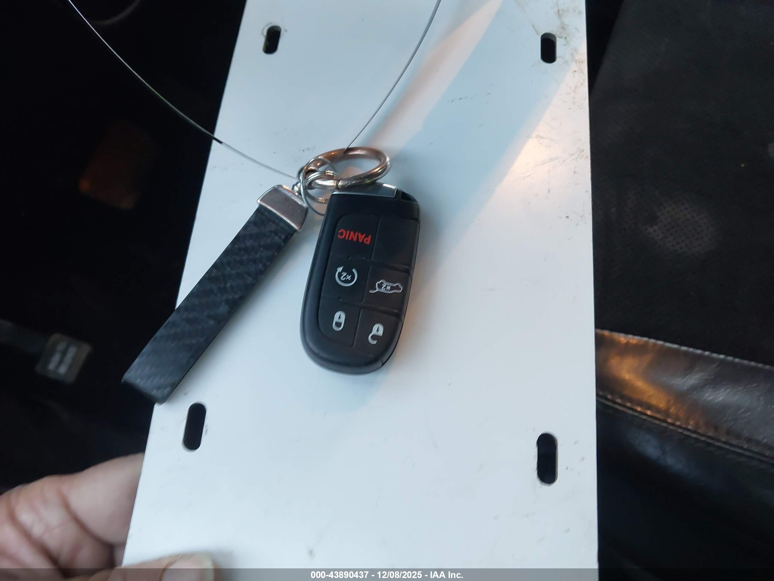JEEP GRAND image 11