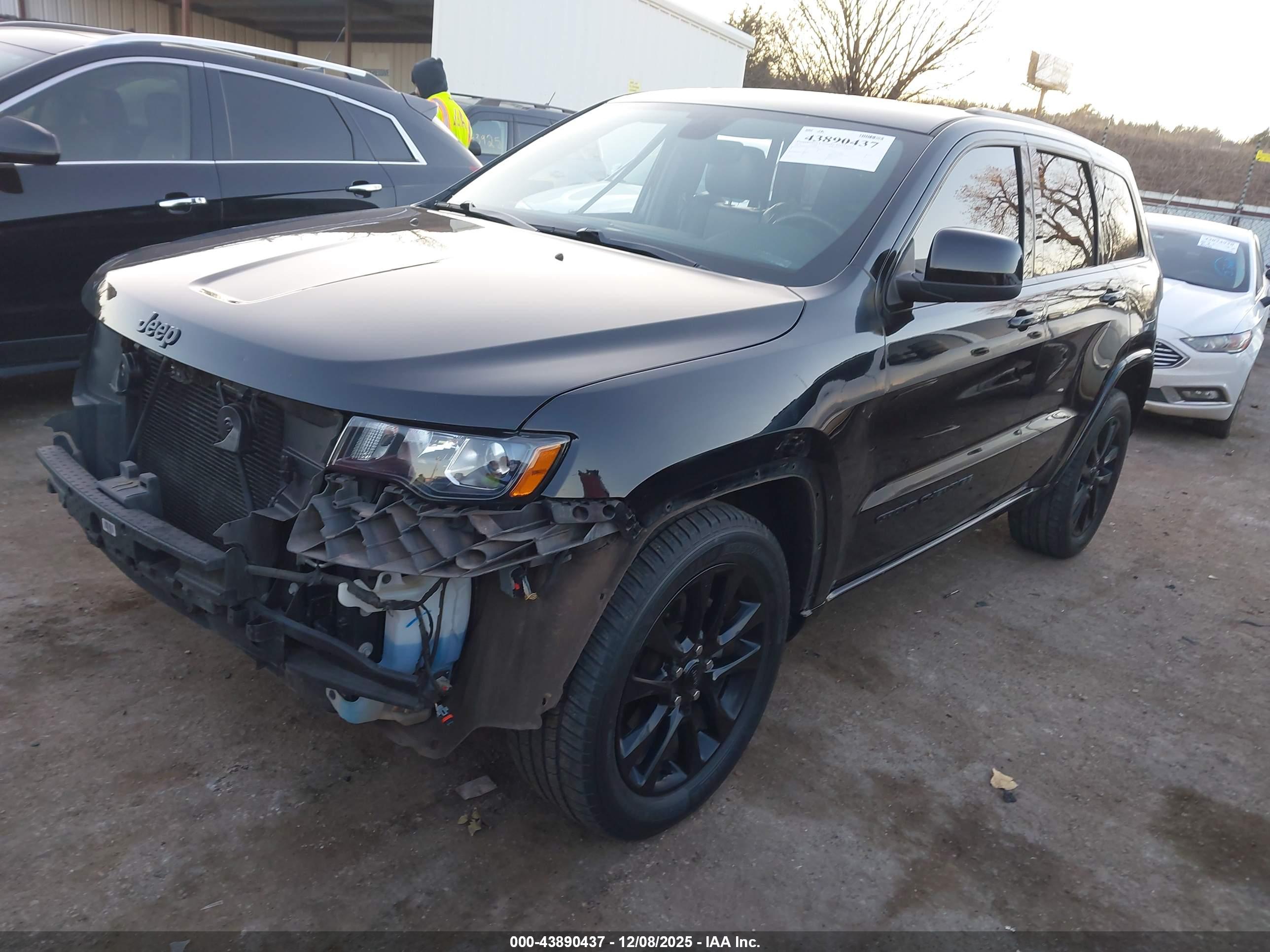 JEEP GRAND image 2