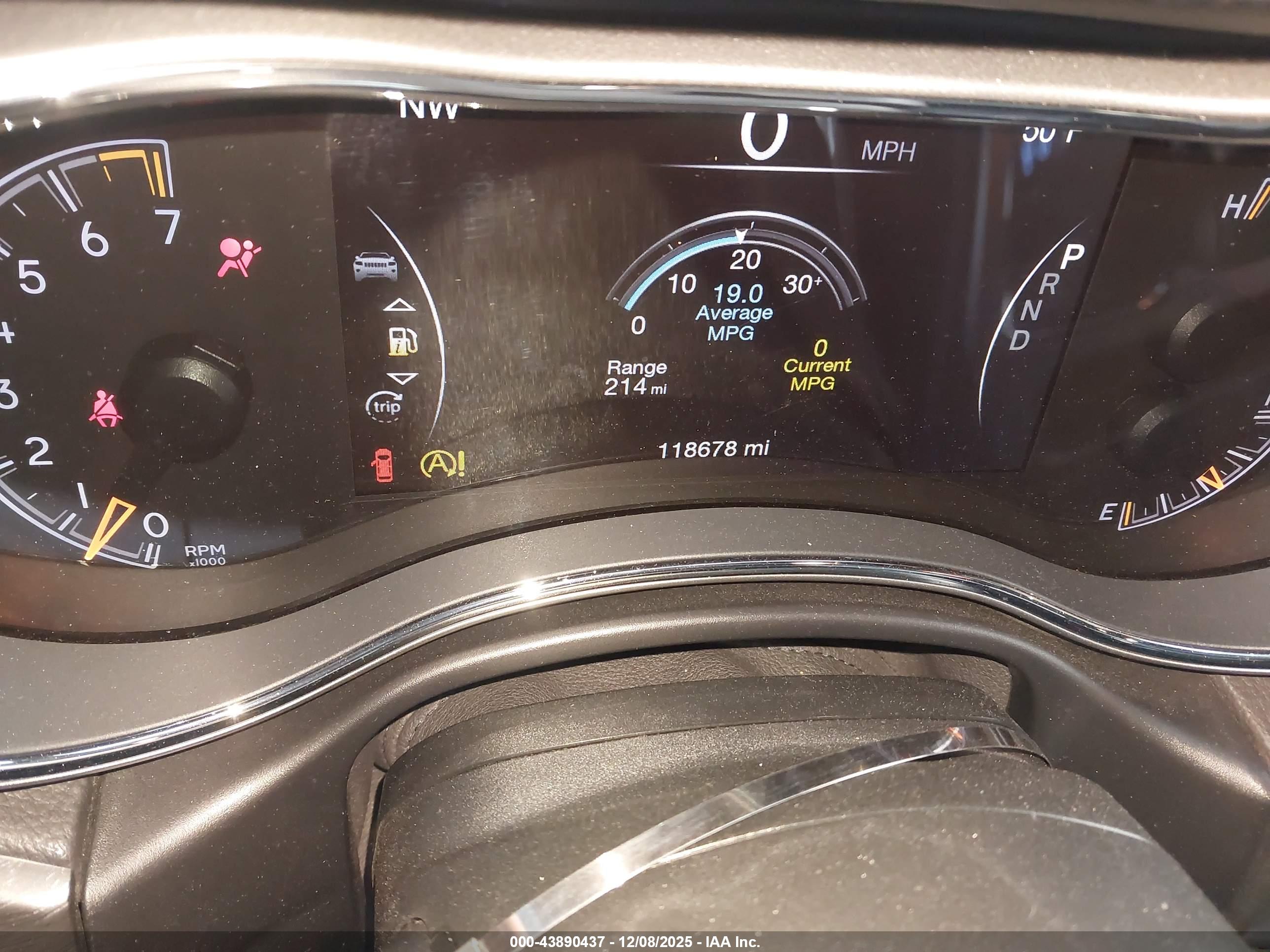 JEEP GRAND image 7