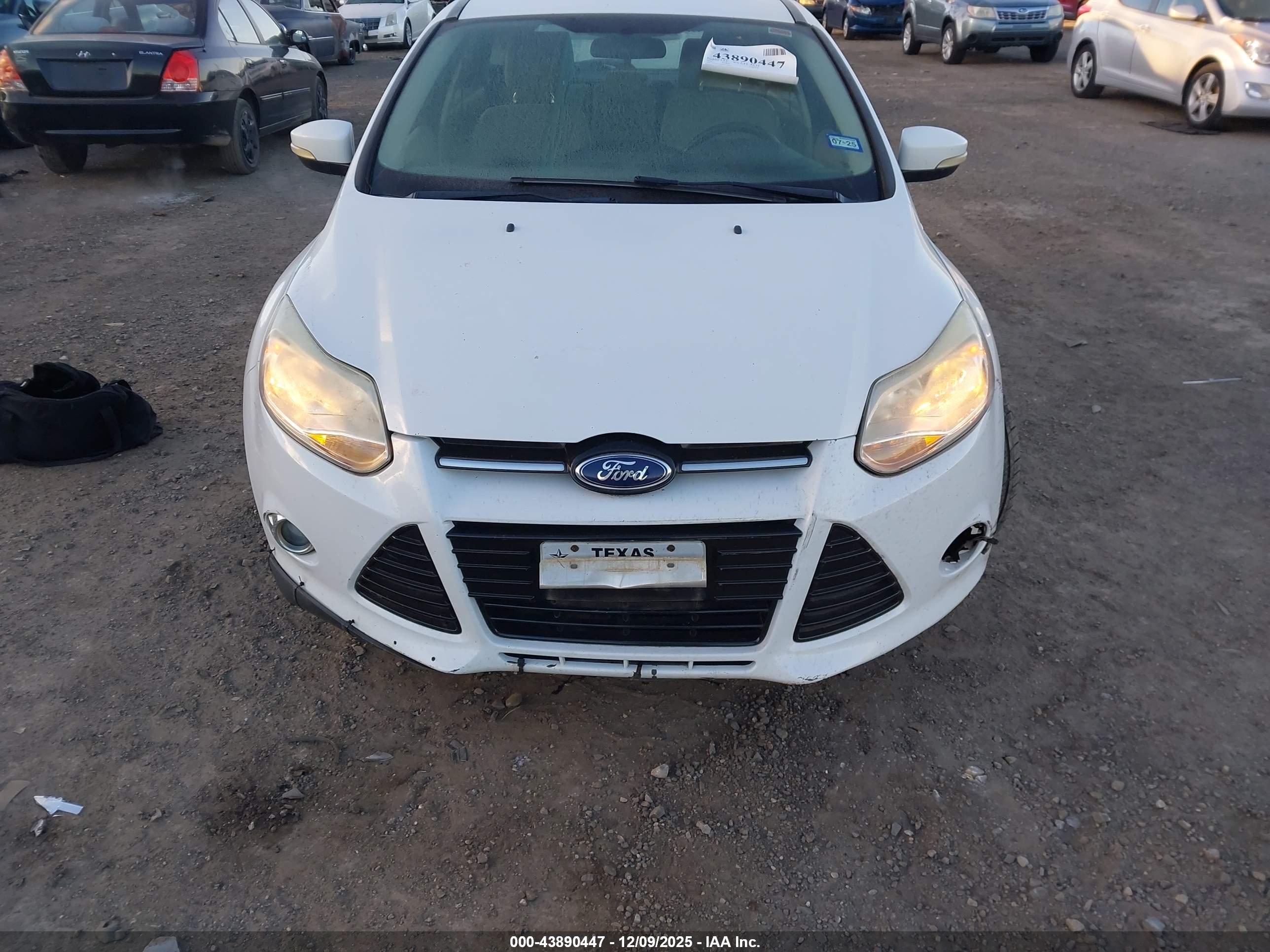 FORD FOCUS image 6
