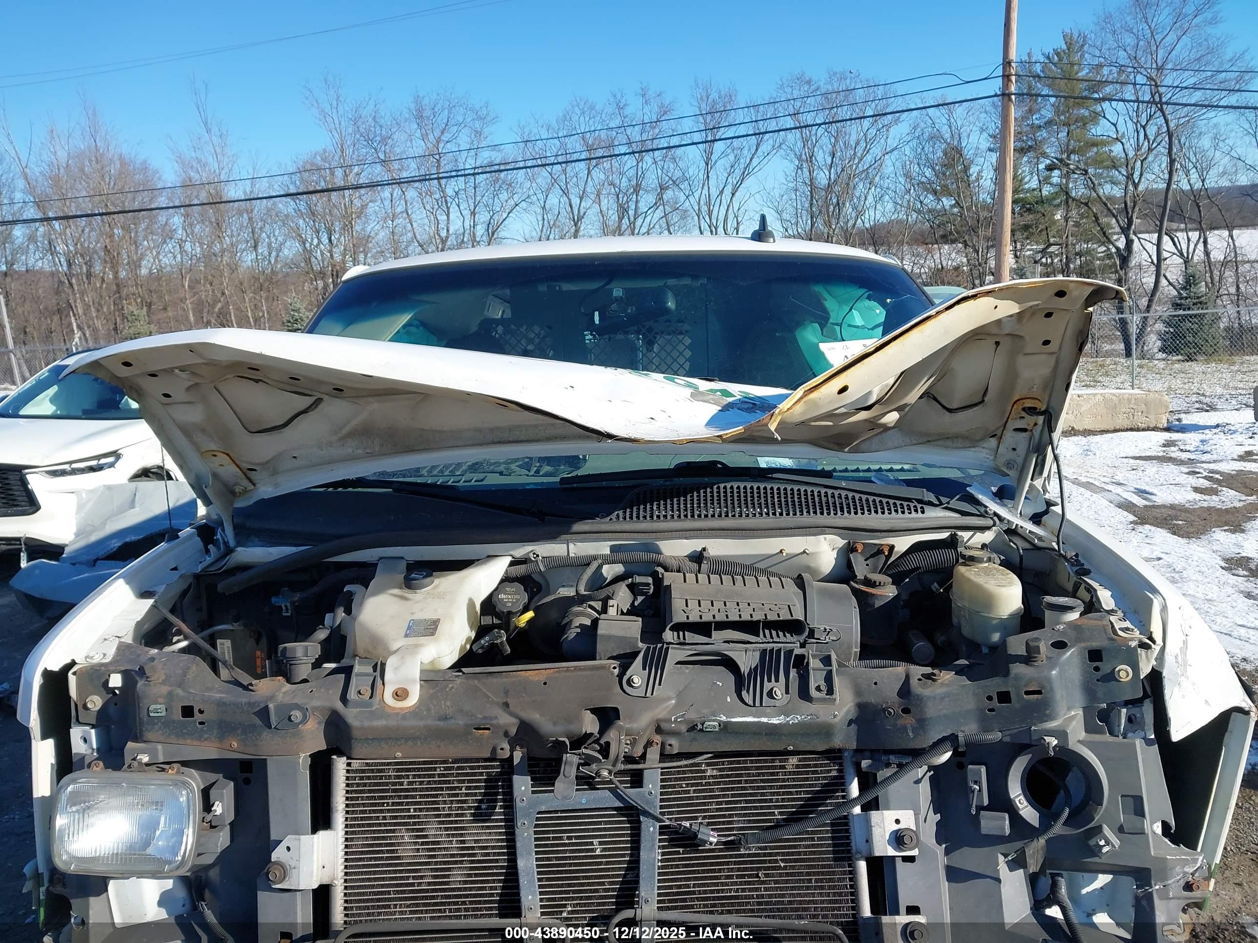 CHEVROLET EXPRESS image 10