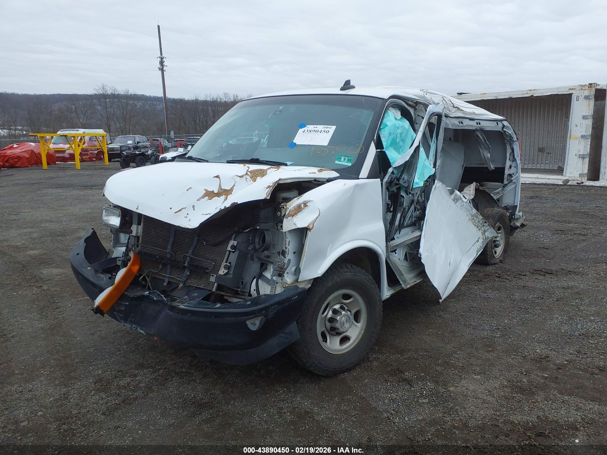 CHEVROLET EXPRESS image 6