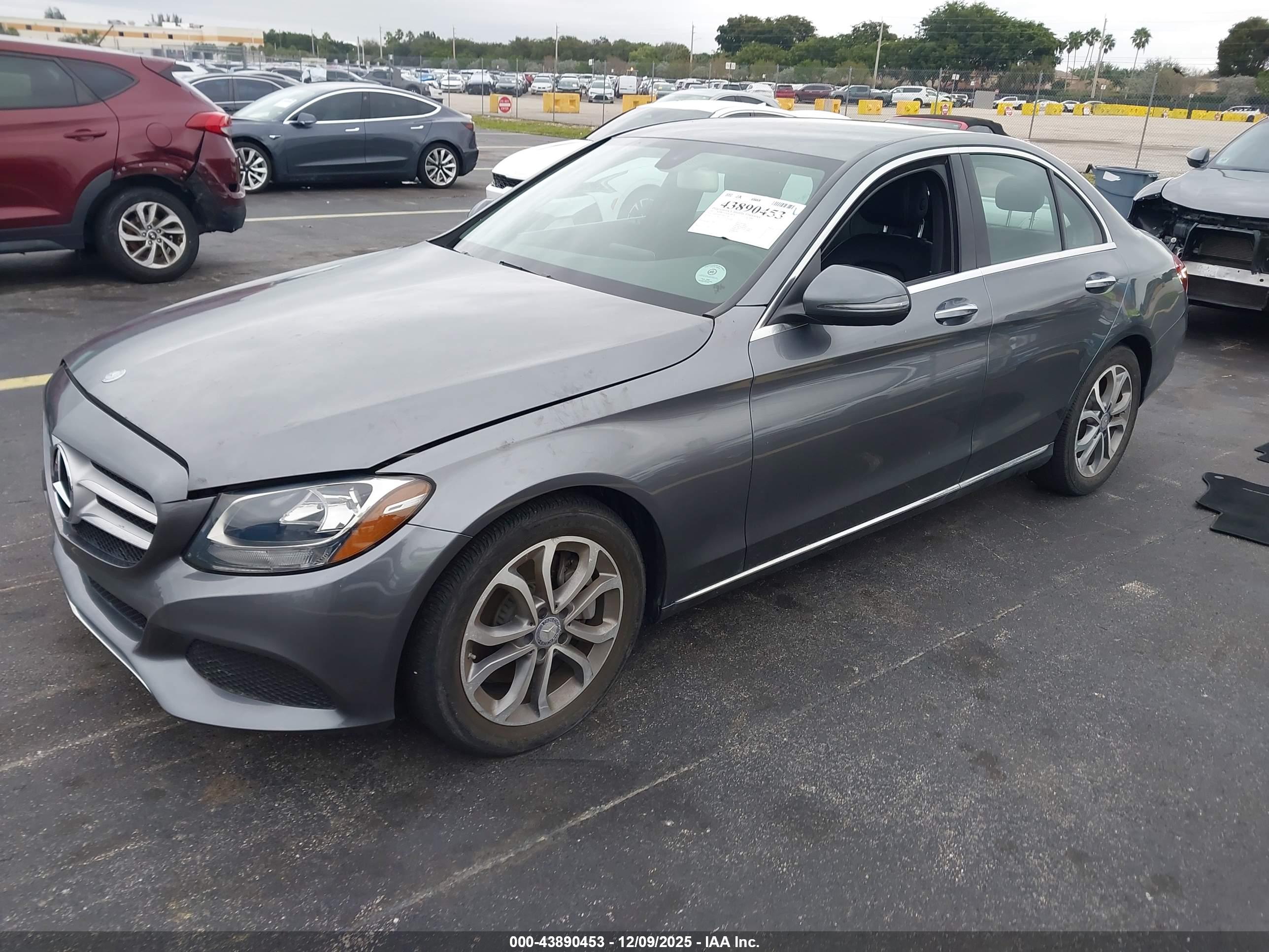 MERCEDES-BENZ C image 2