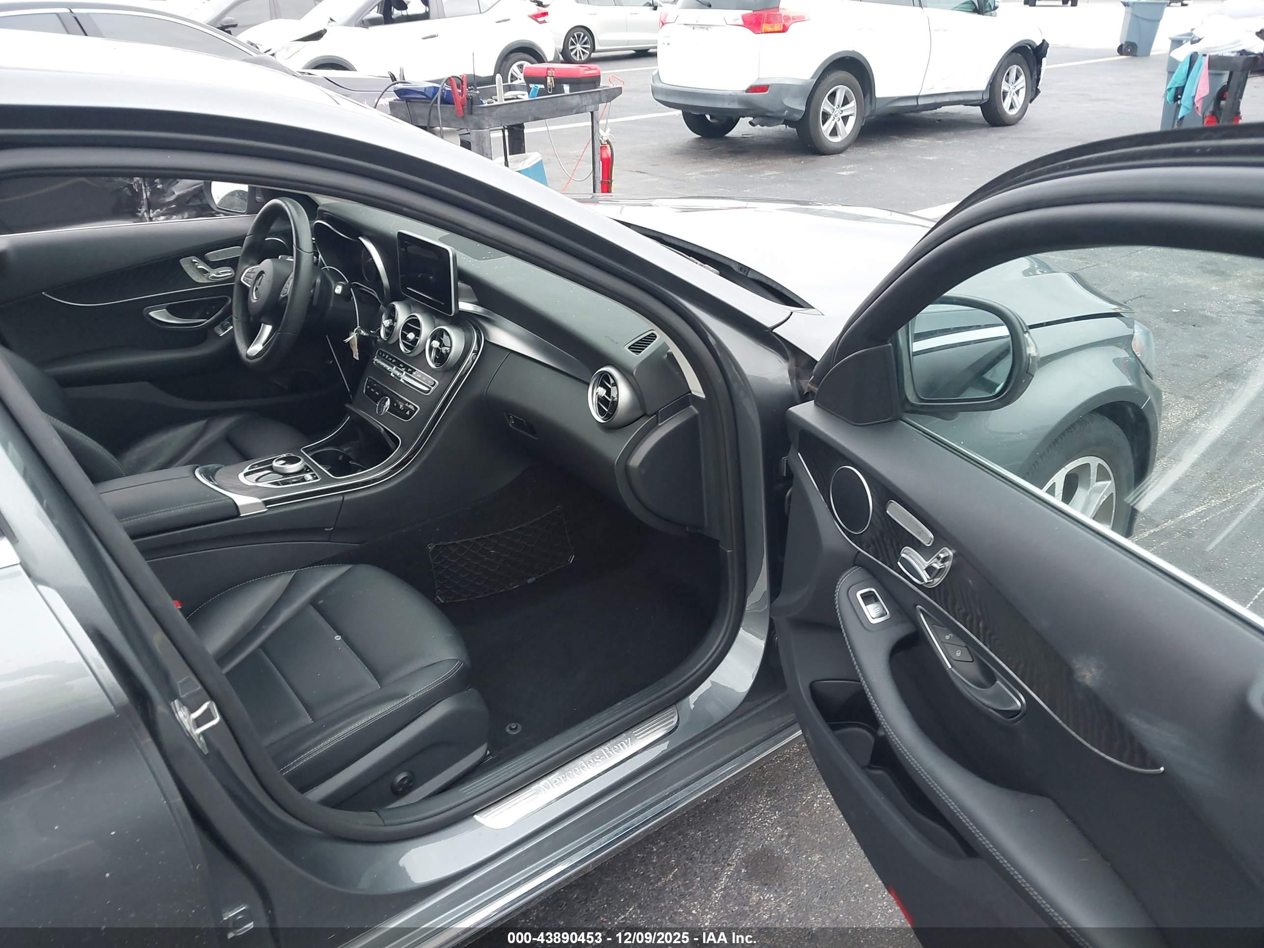 MERCEDES-BENZ C image 5