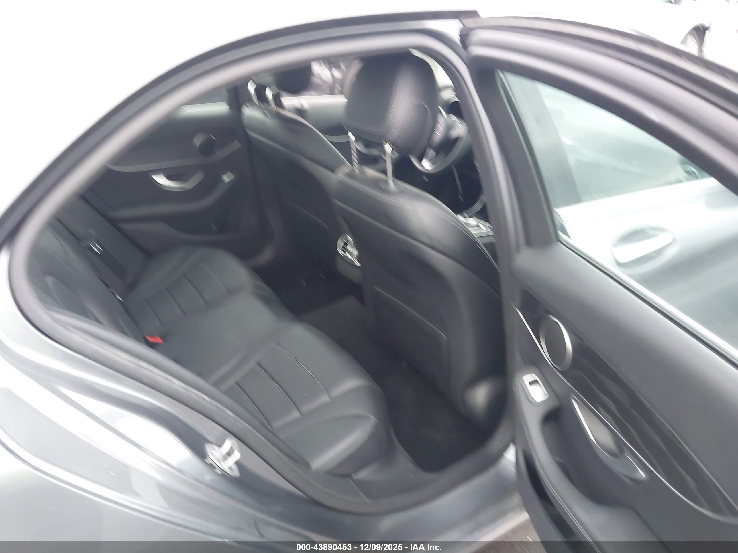 MERCEDES-BENZ C image 8