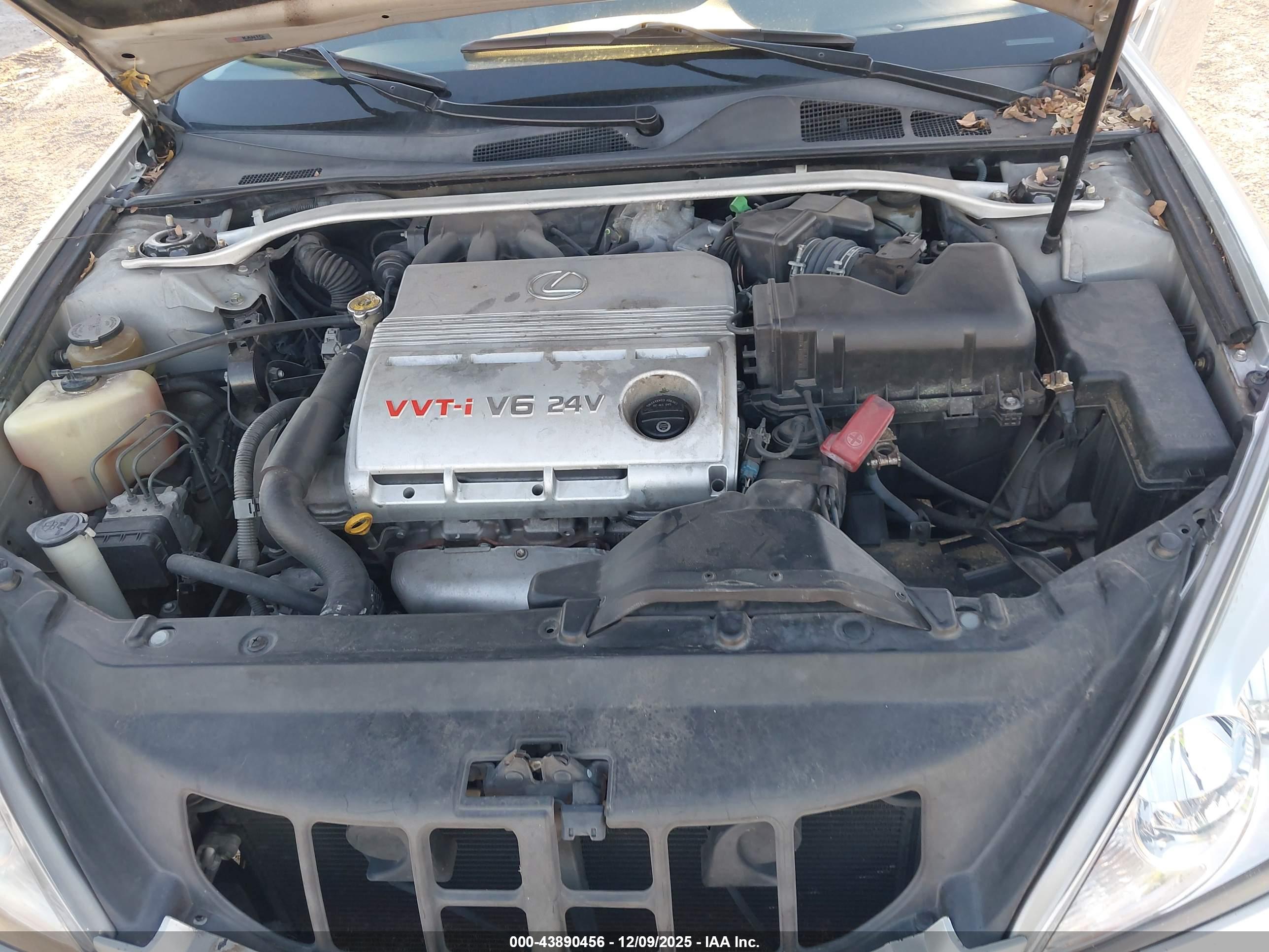 LEXUS ES image 10