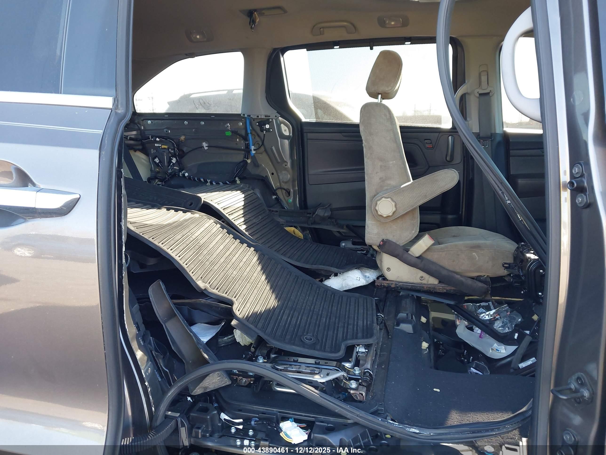HONDA ODYSSEY image 8