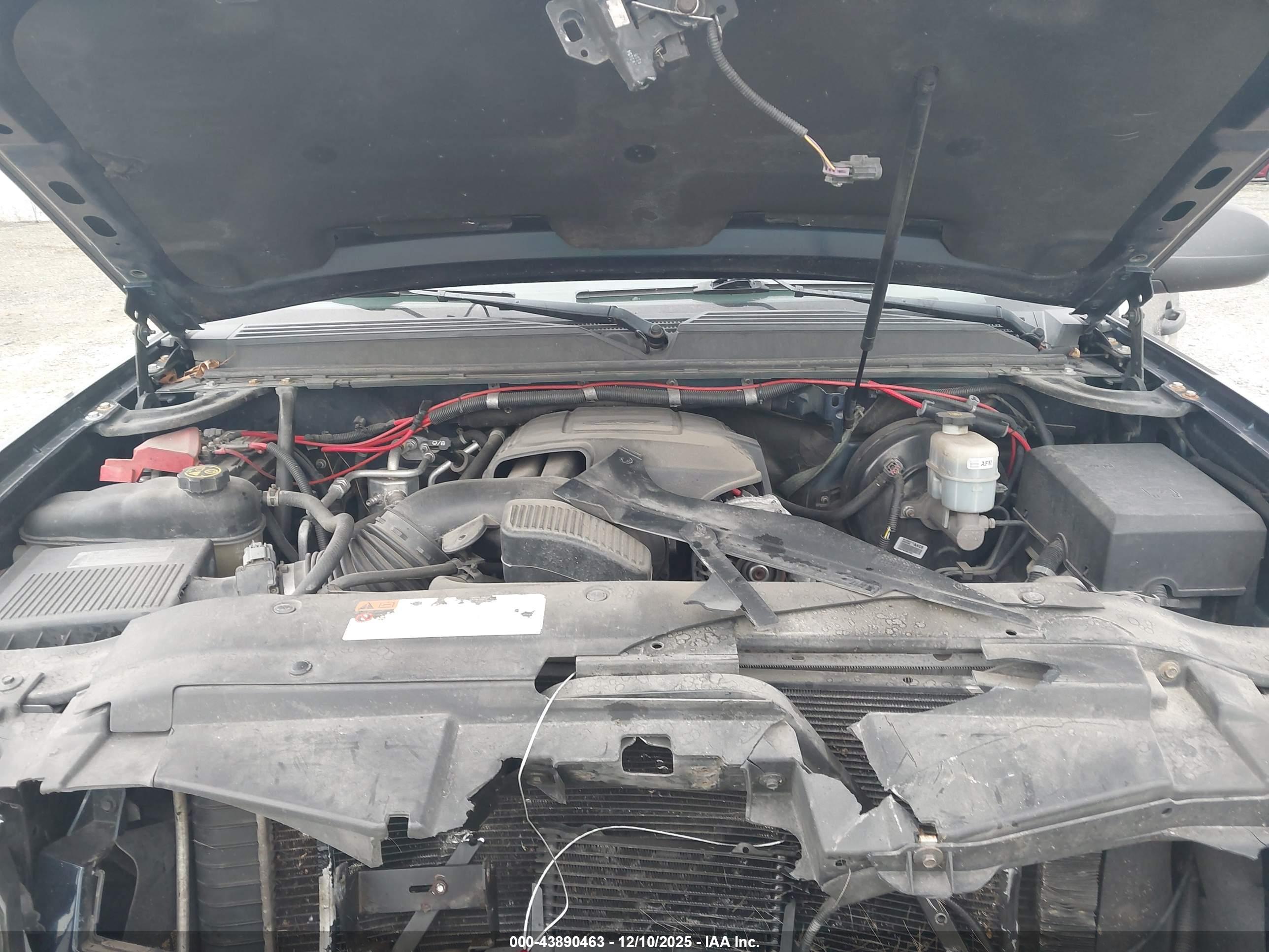 CHEVROLET TAHOE image 10