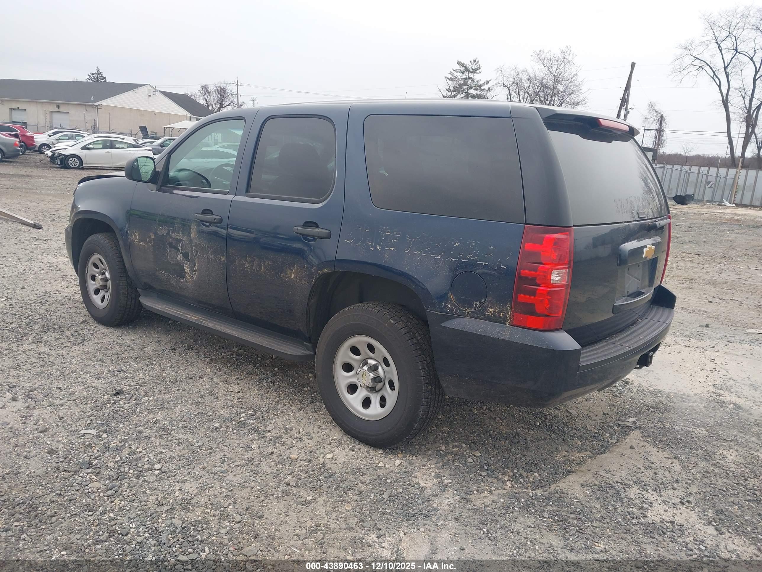 CHEVROLET TAHOE image 3