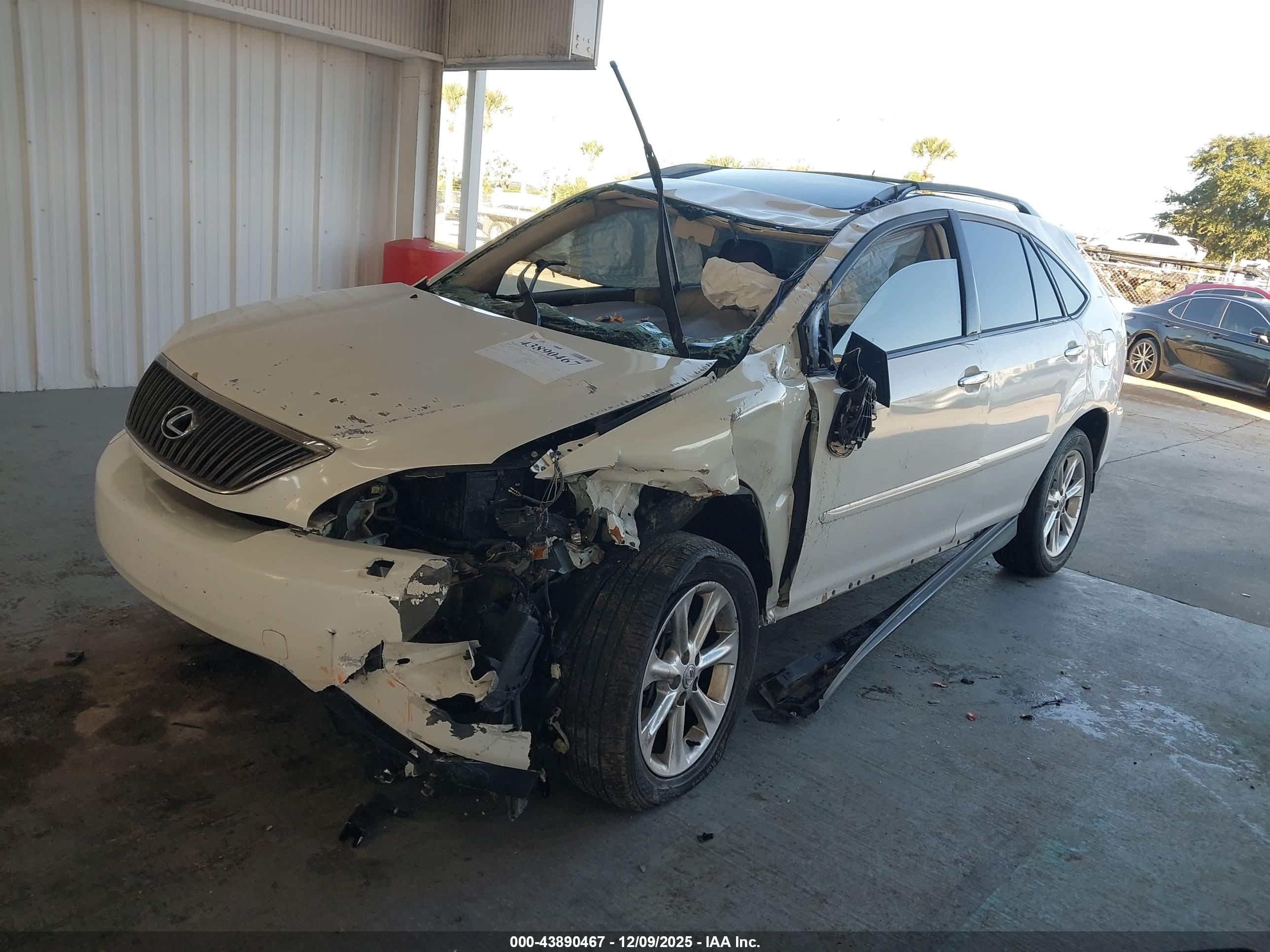 LEXUS RX image 2