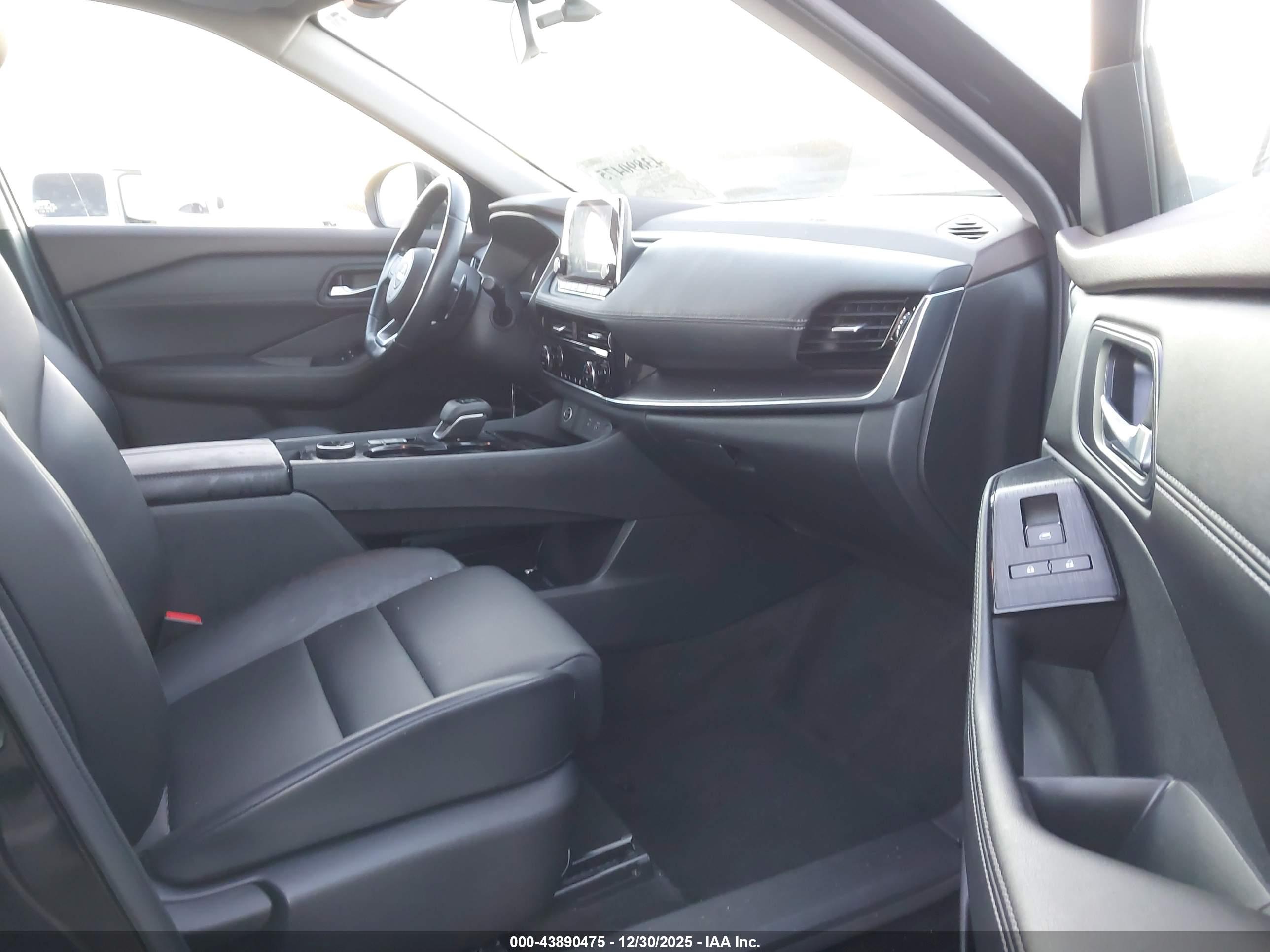 NISSAN ROGUE image 5