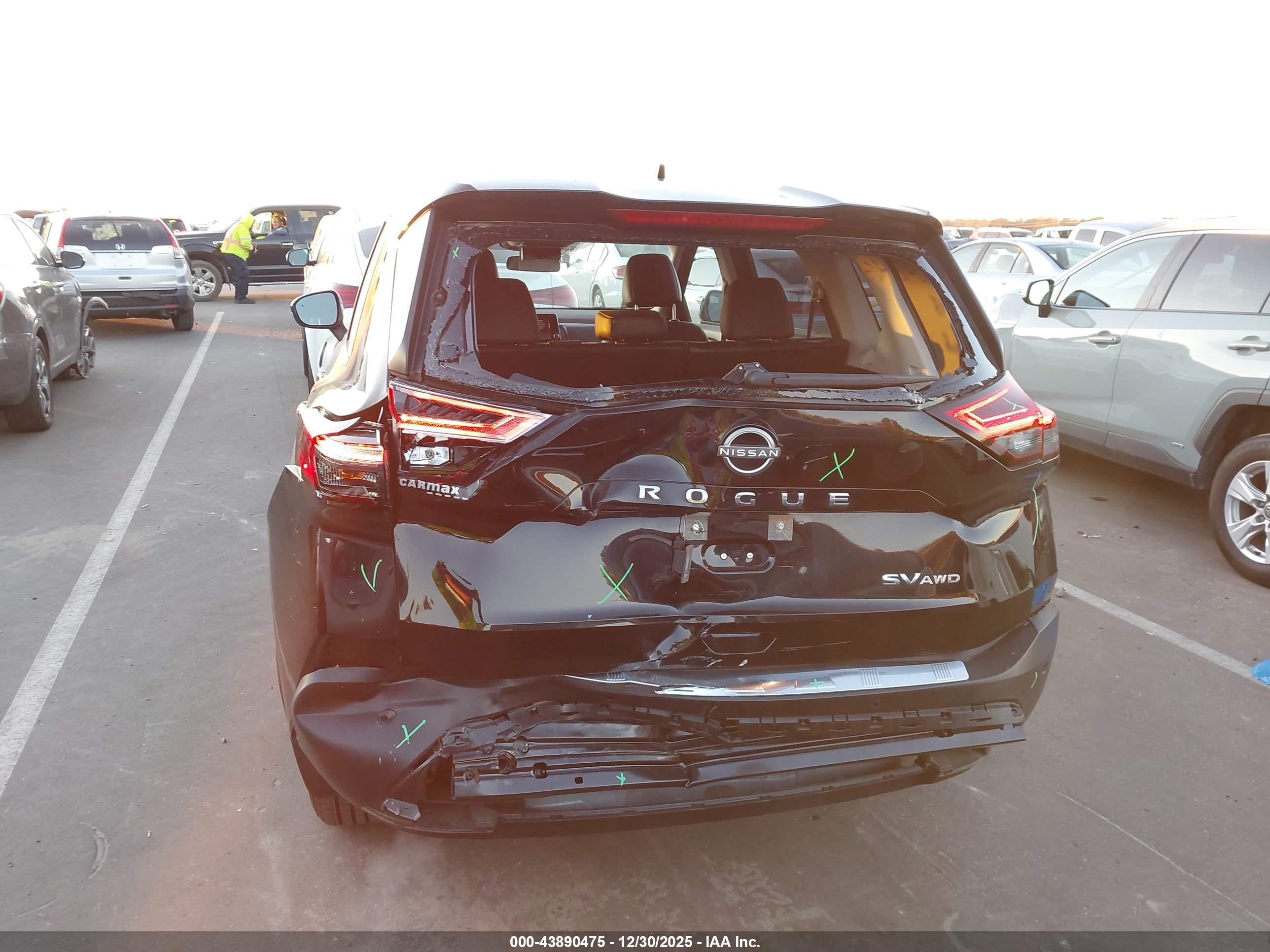 NISSAN ROGUE image 6