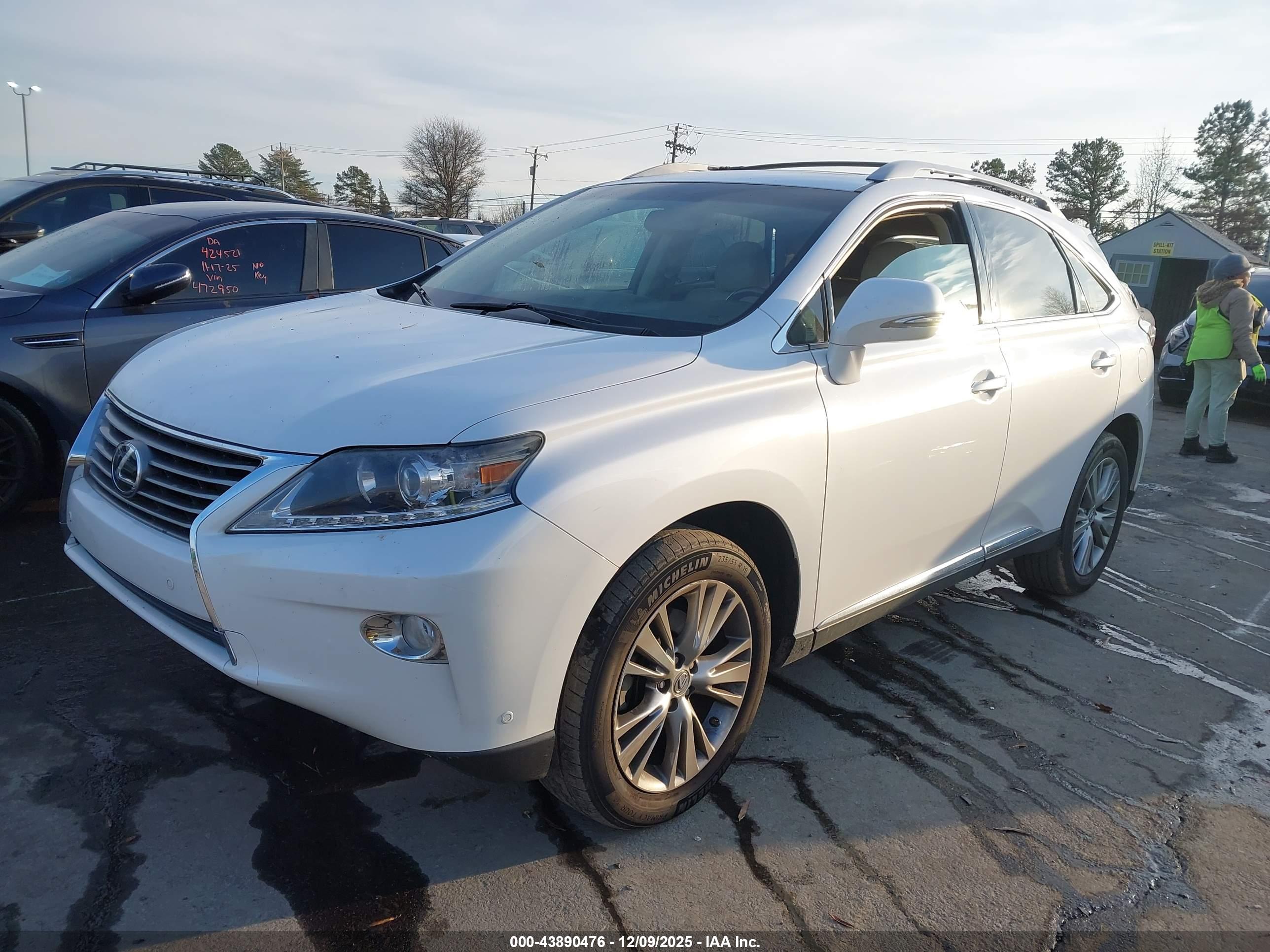LEXUS RX image 2