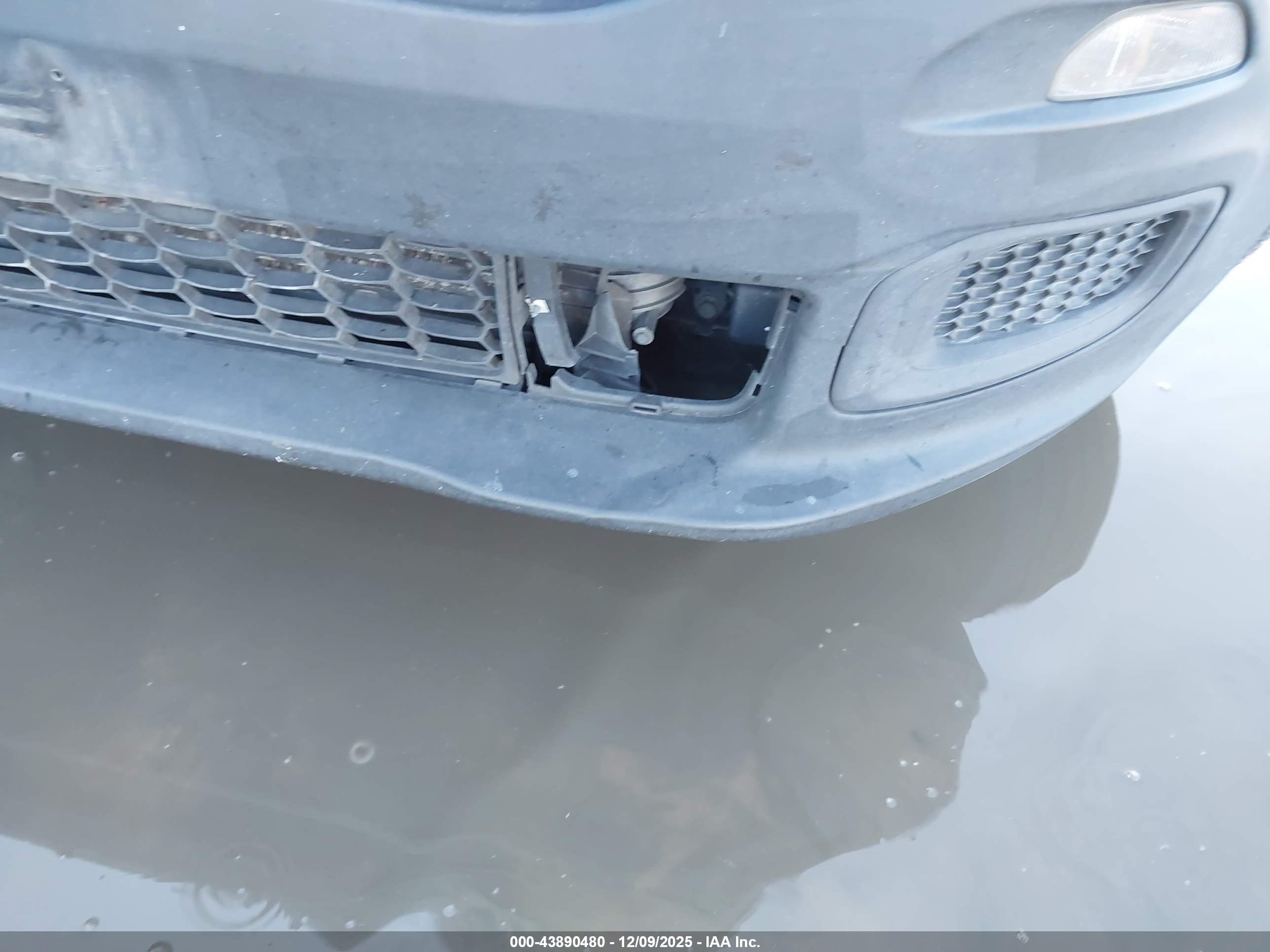 JEEP RENEGADE image 6