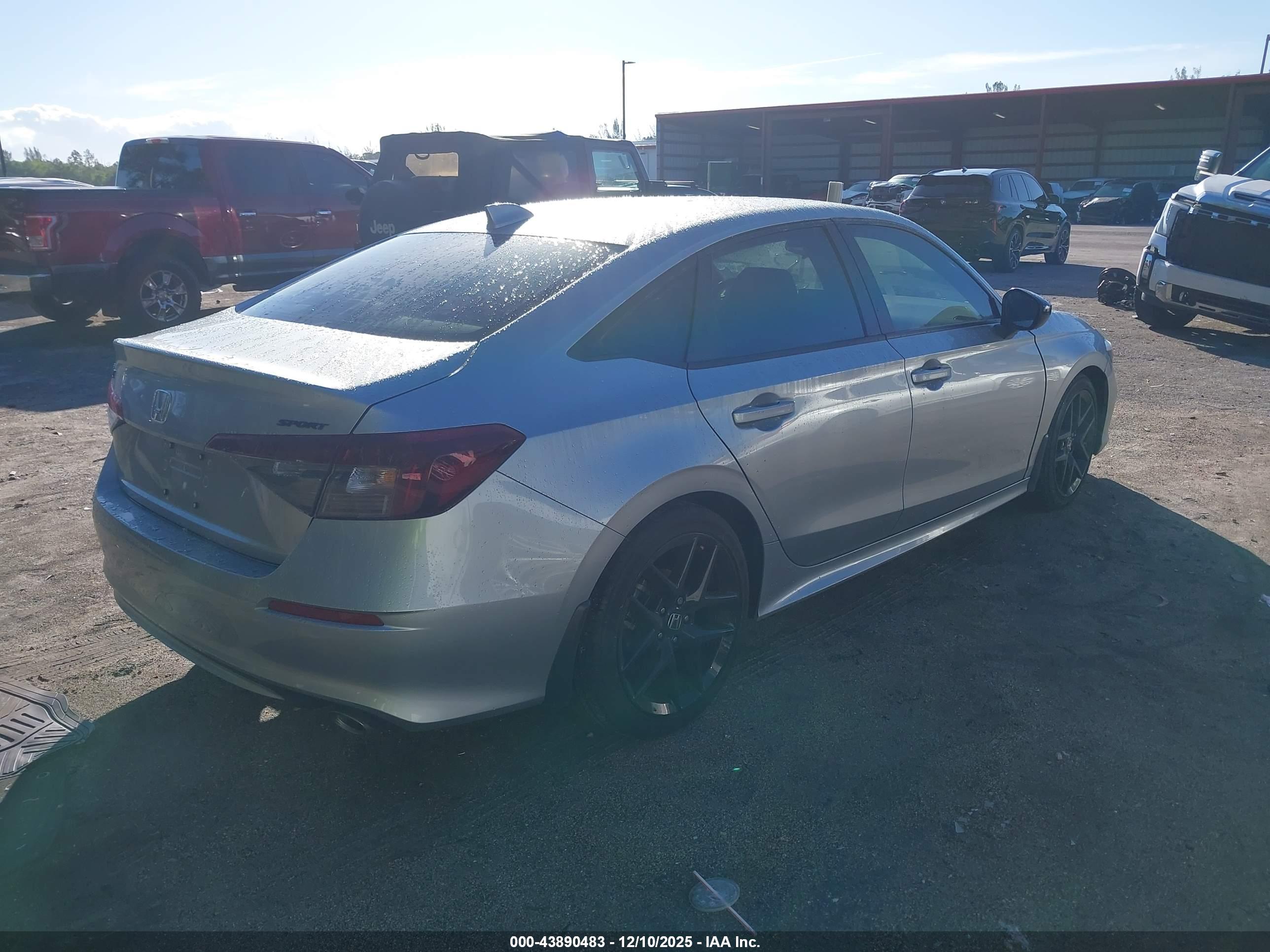 HONDA CIVIC image 4