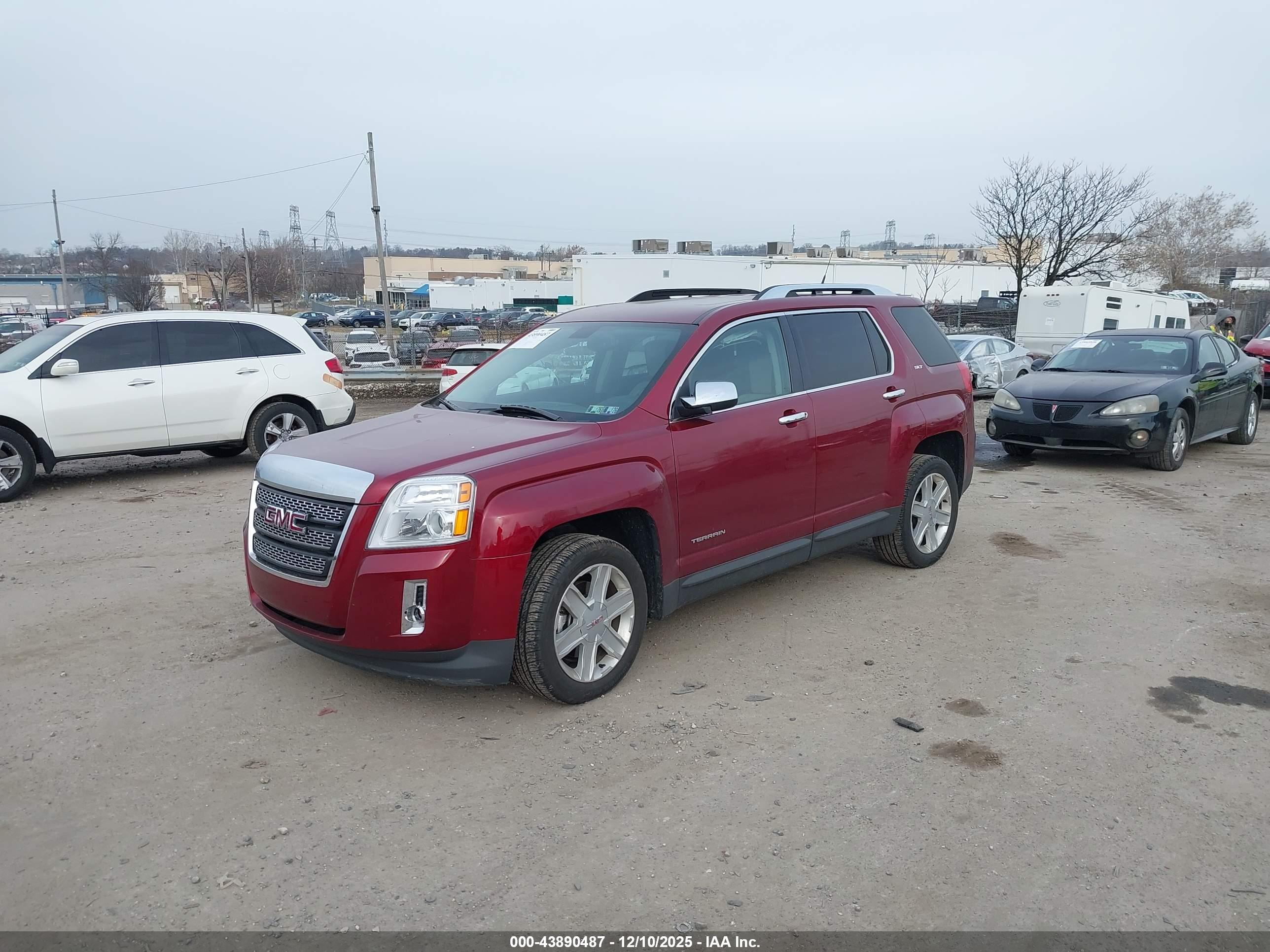 GMC TERRAIN image 2