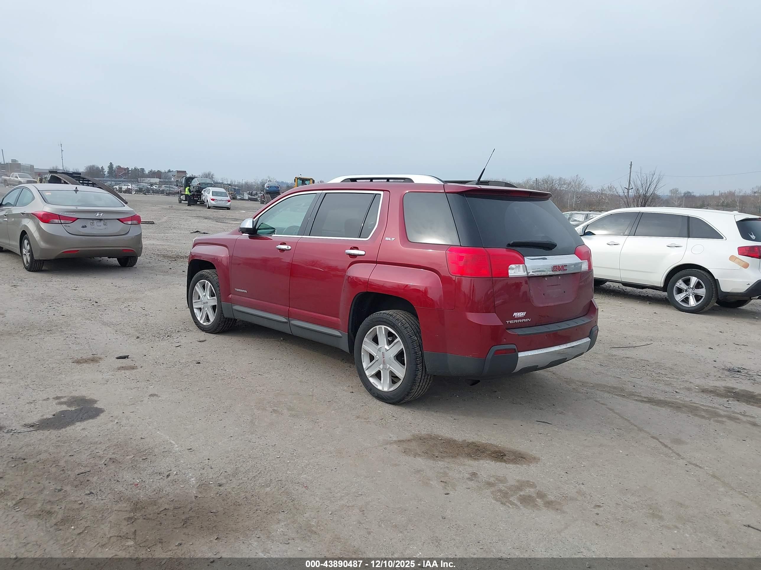 GMC TERRAIN image 3