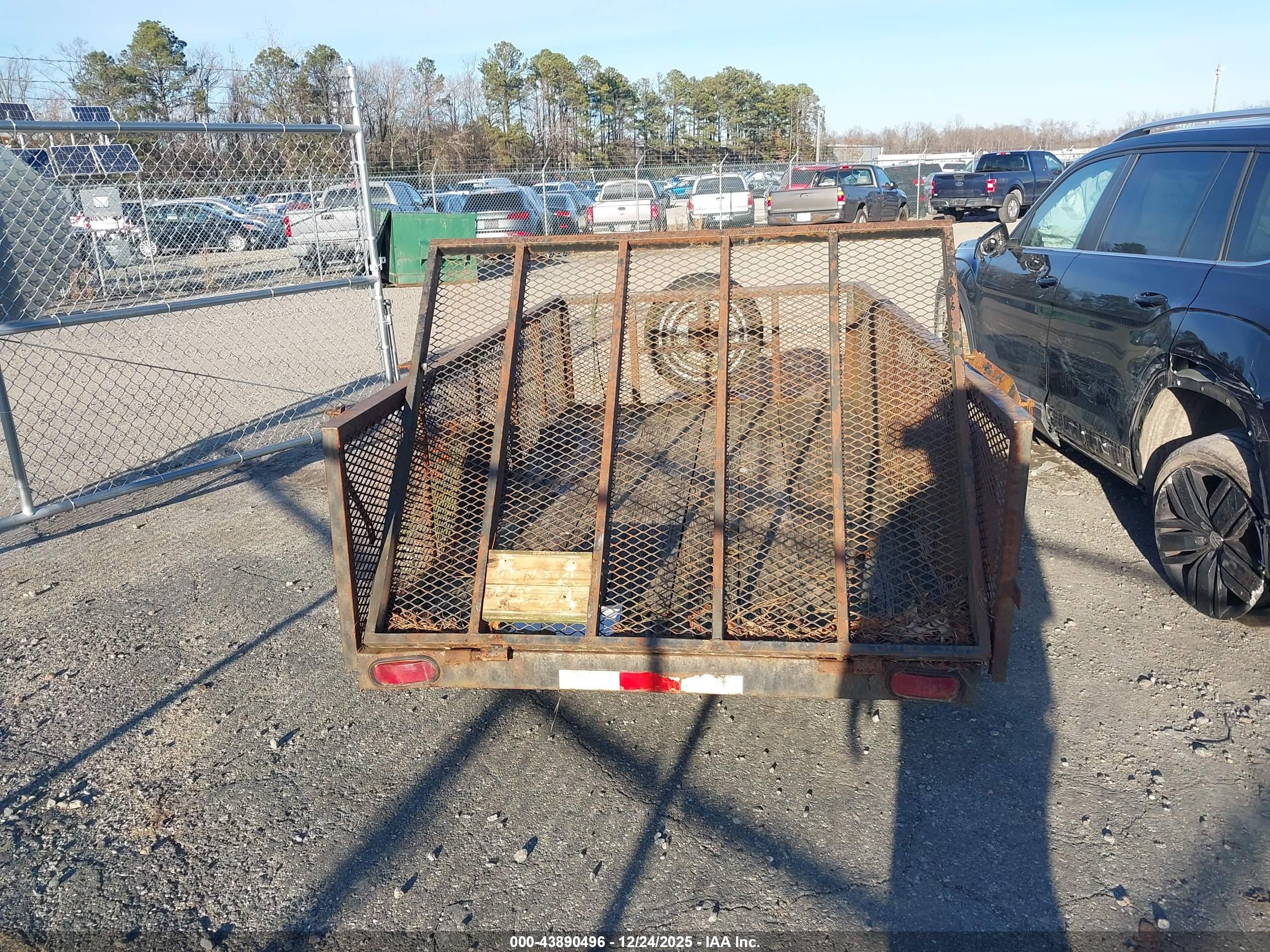 HURST TRAILERS image 6