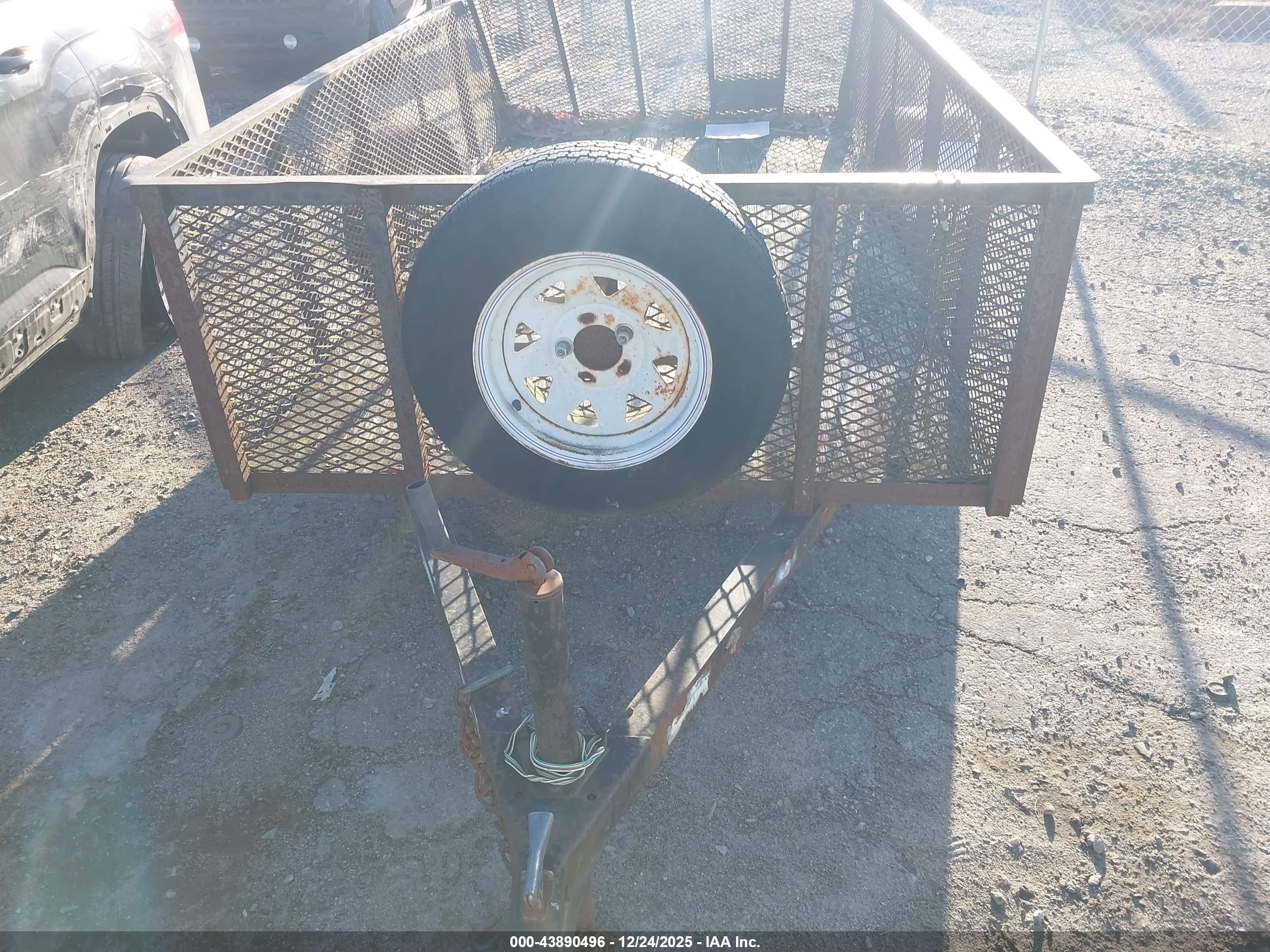 HURST TRAILERS image 7