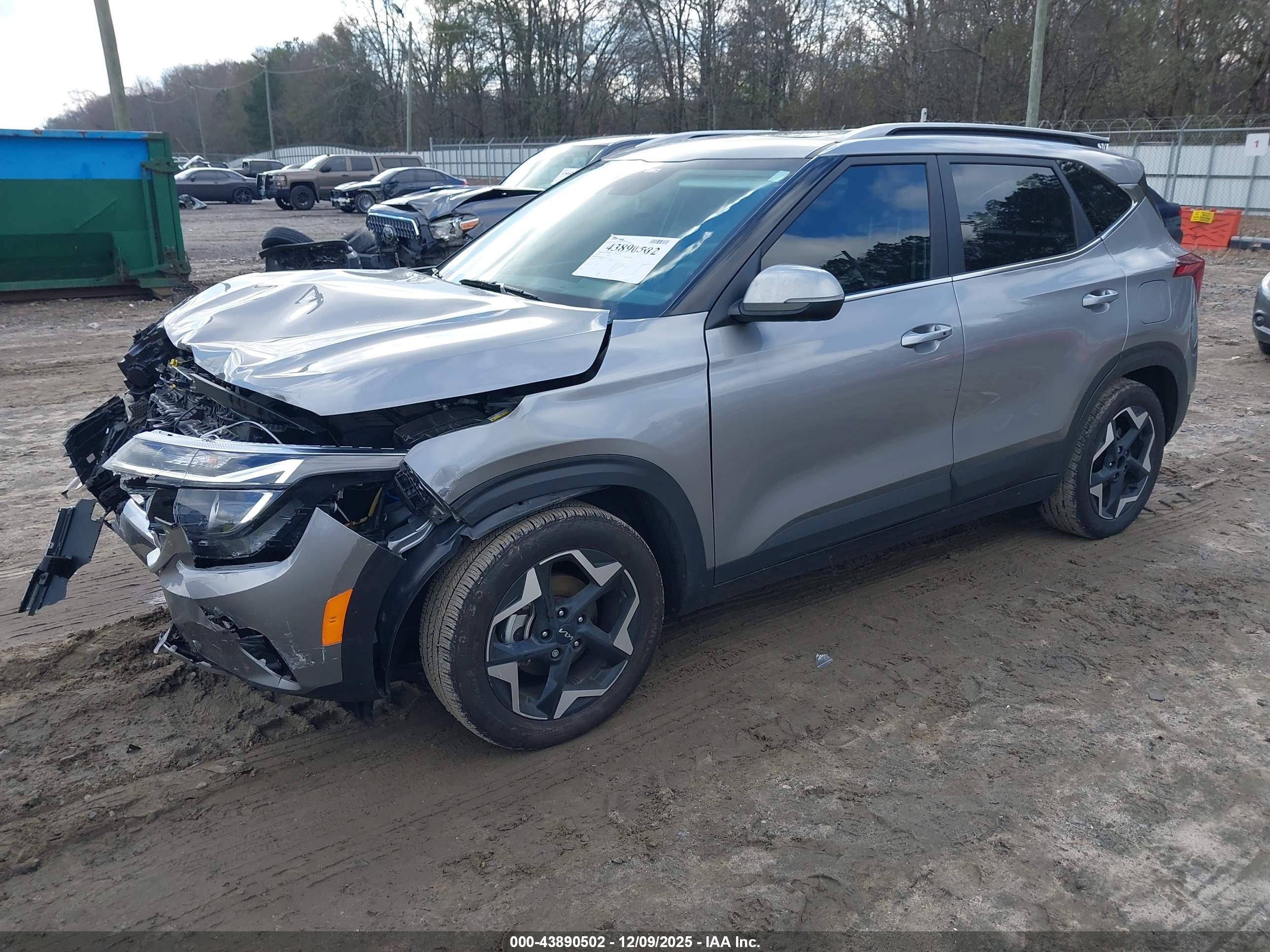 KIA SELTOS image 2