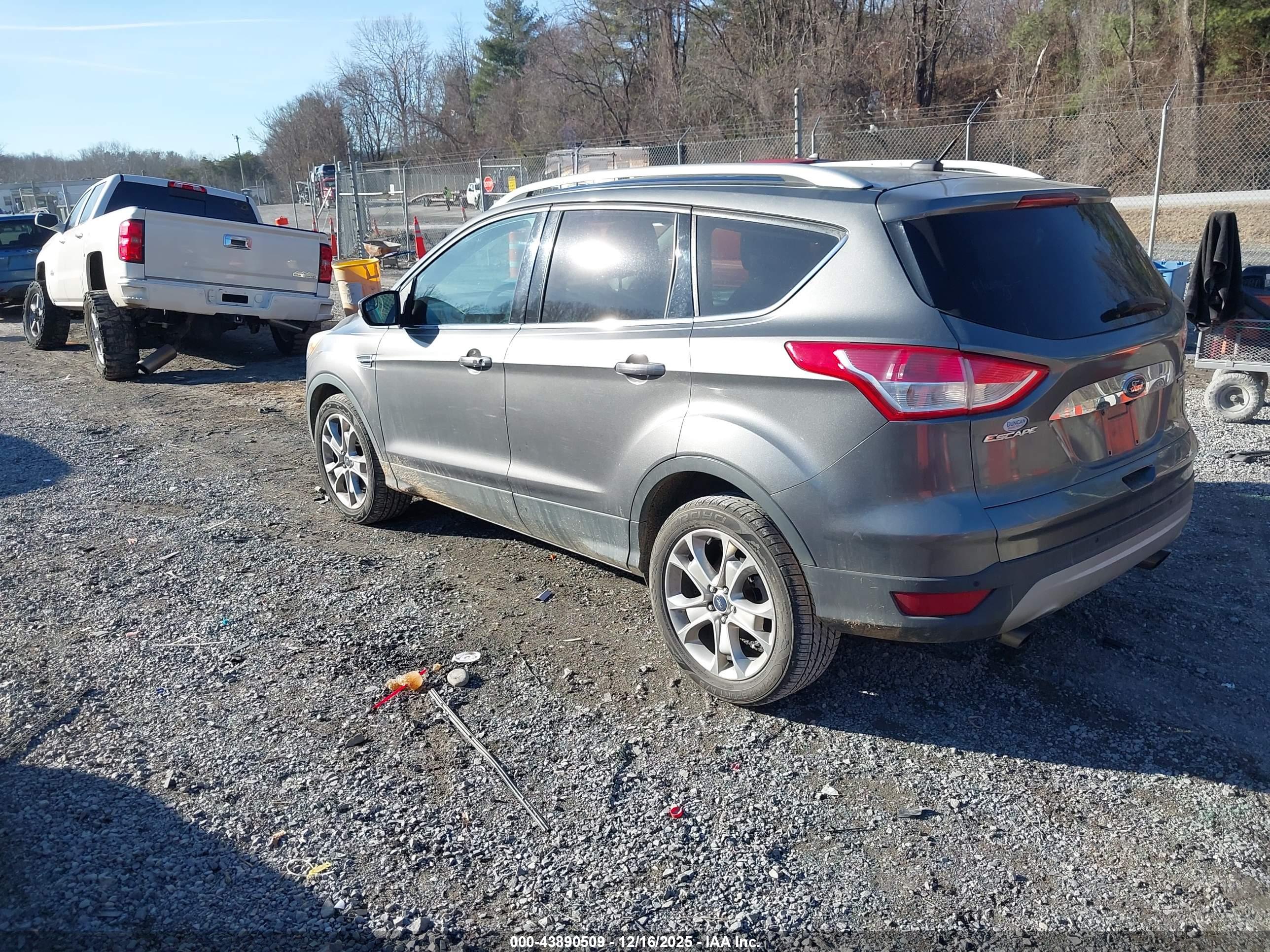 FORD ESCAPE image 3