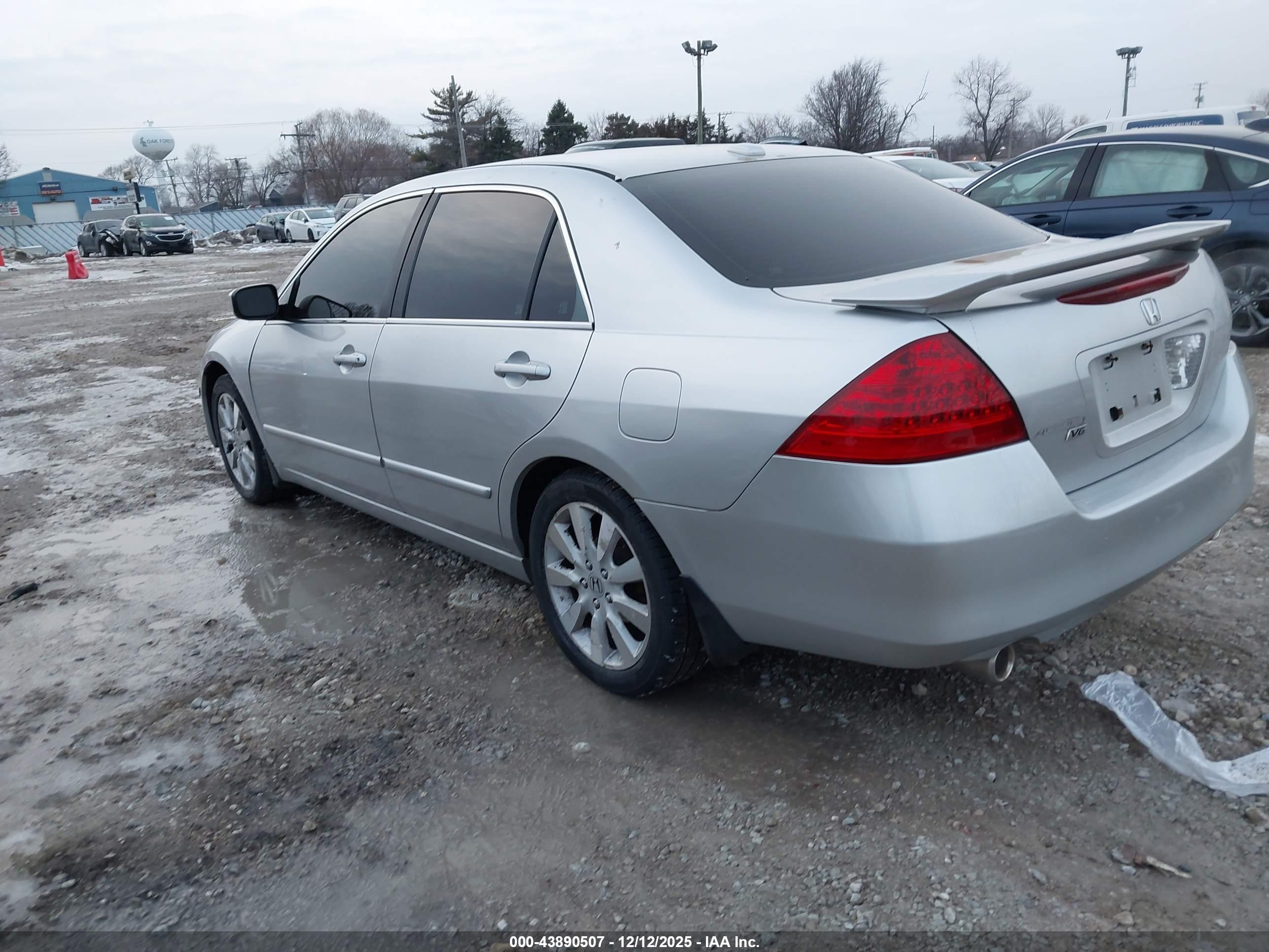 HONDA ACCORD image 3
