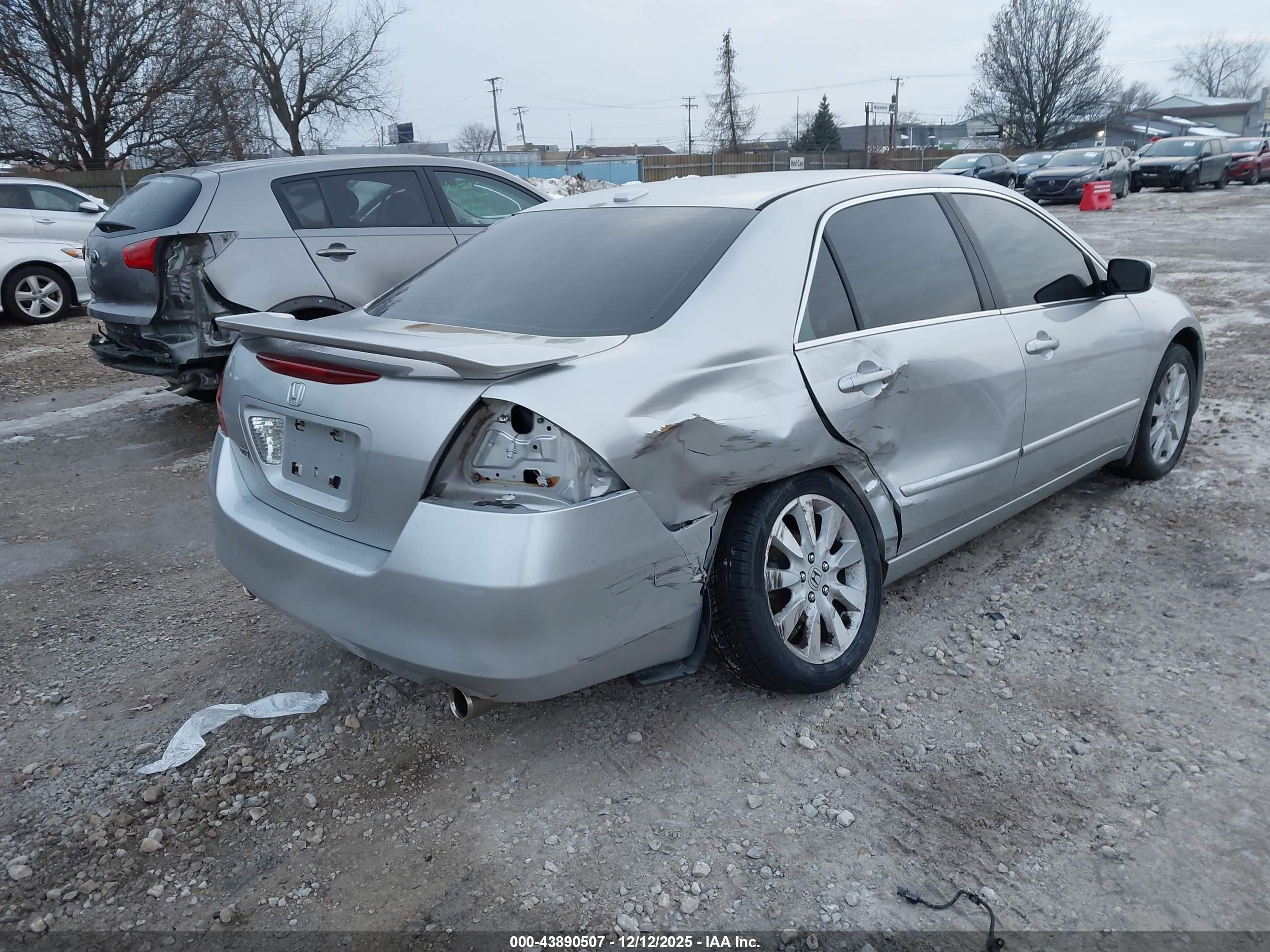HONDA ACCORD image 4