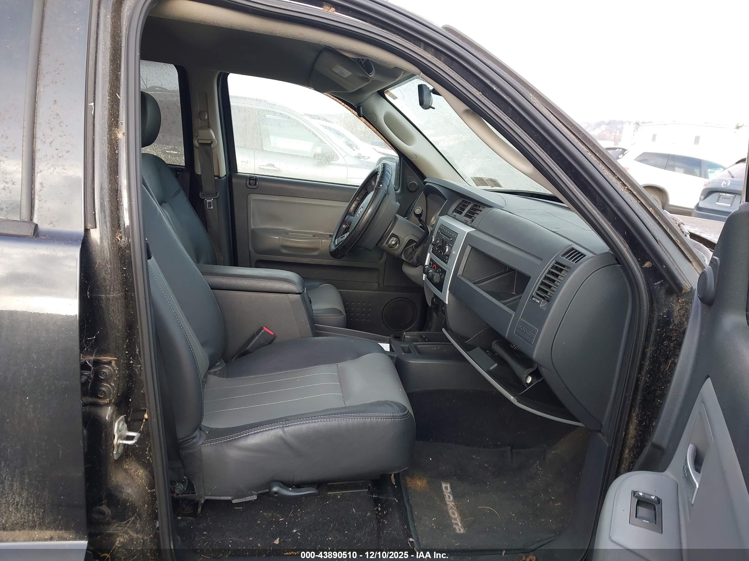 DODGE DAKOTA image 5