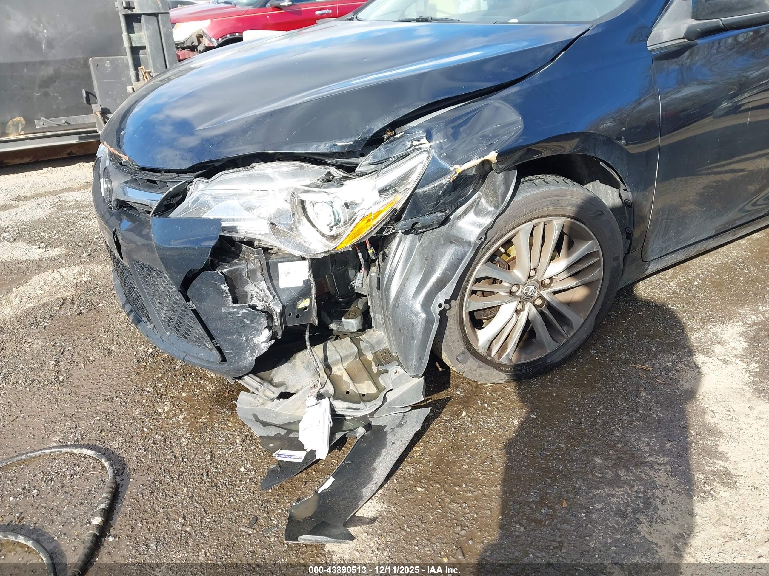 TOYOTA CAMRY image 6