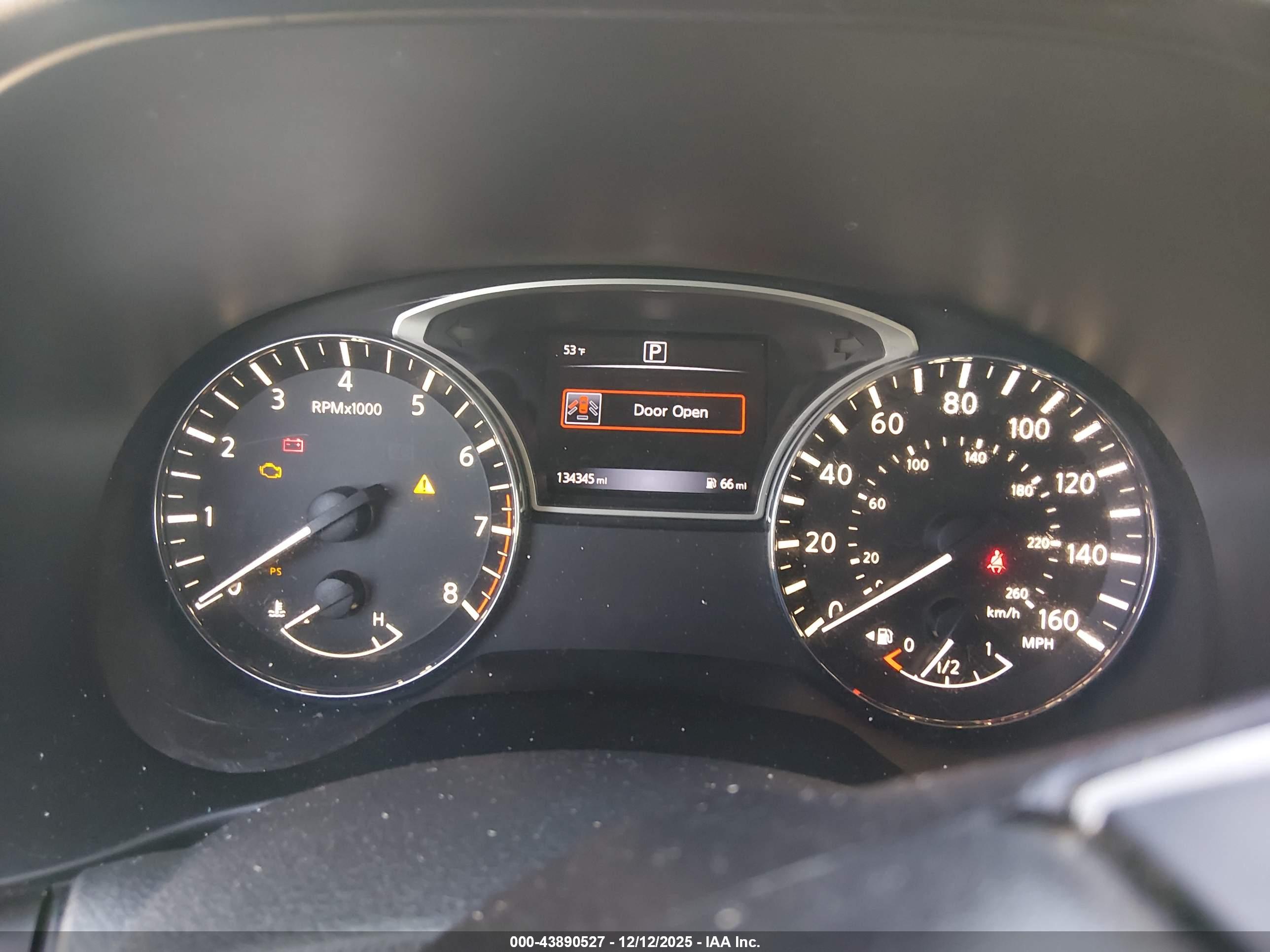 NISSAN PATHFINDER image 7
