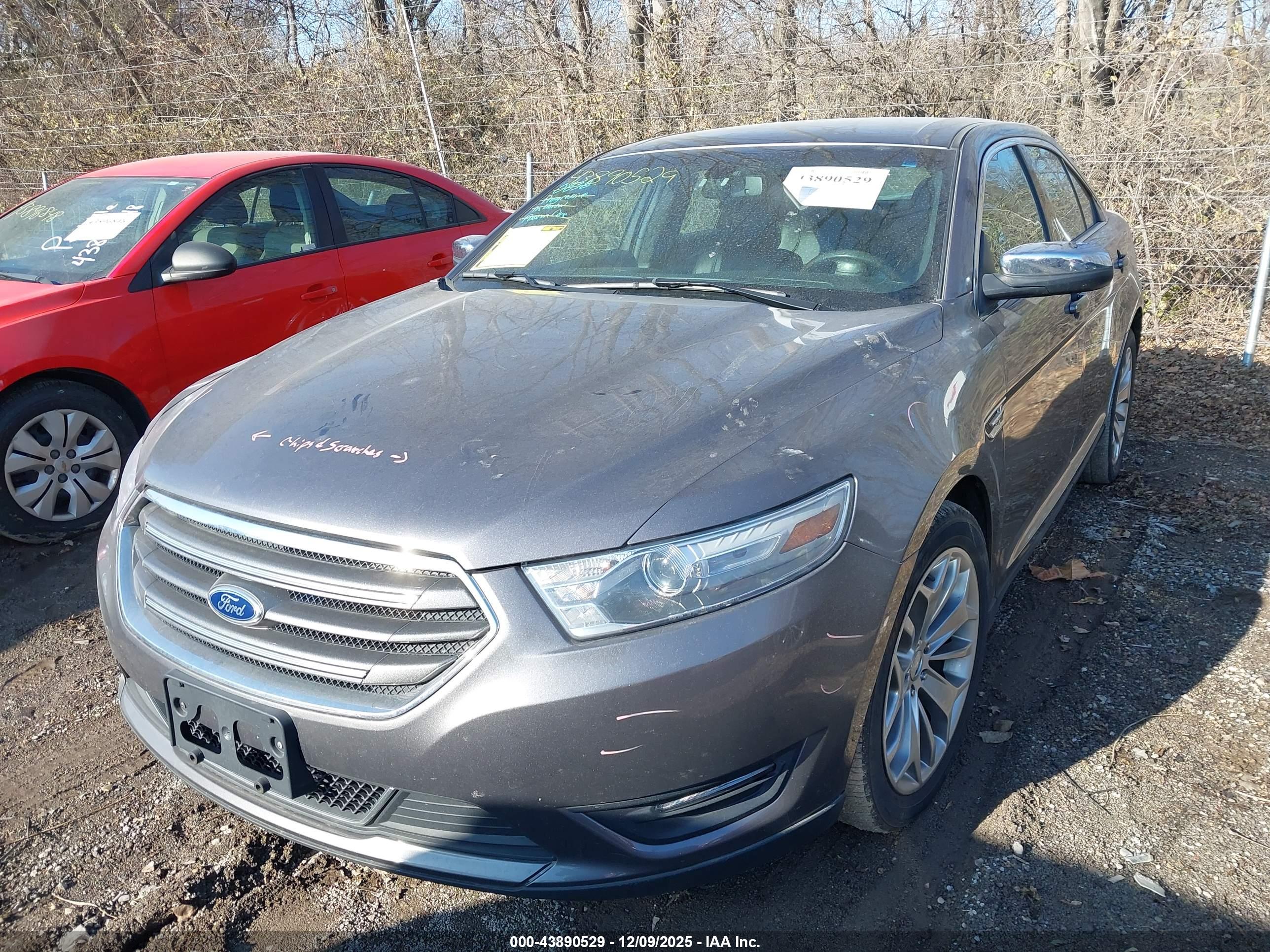 FORD TAURUS image 2