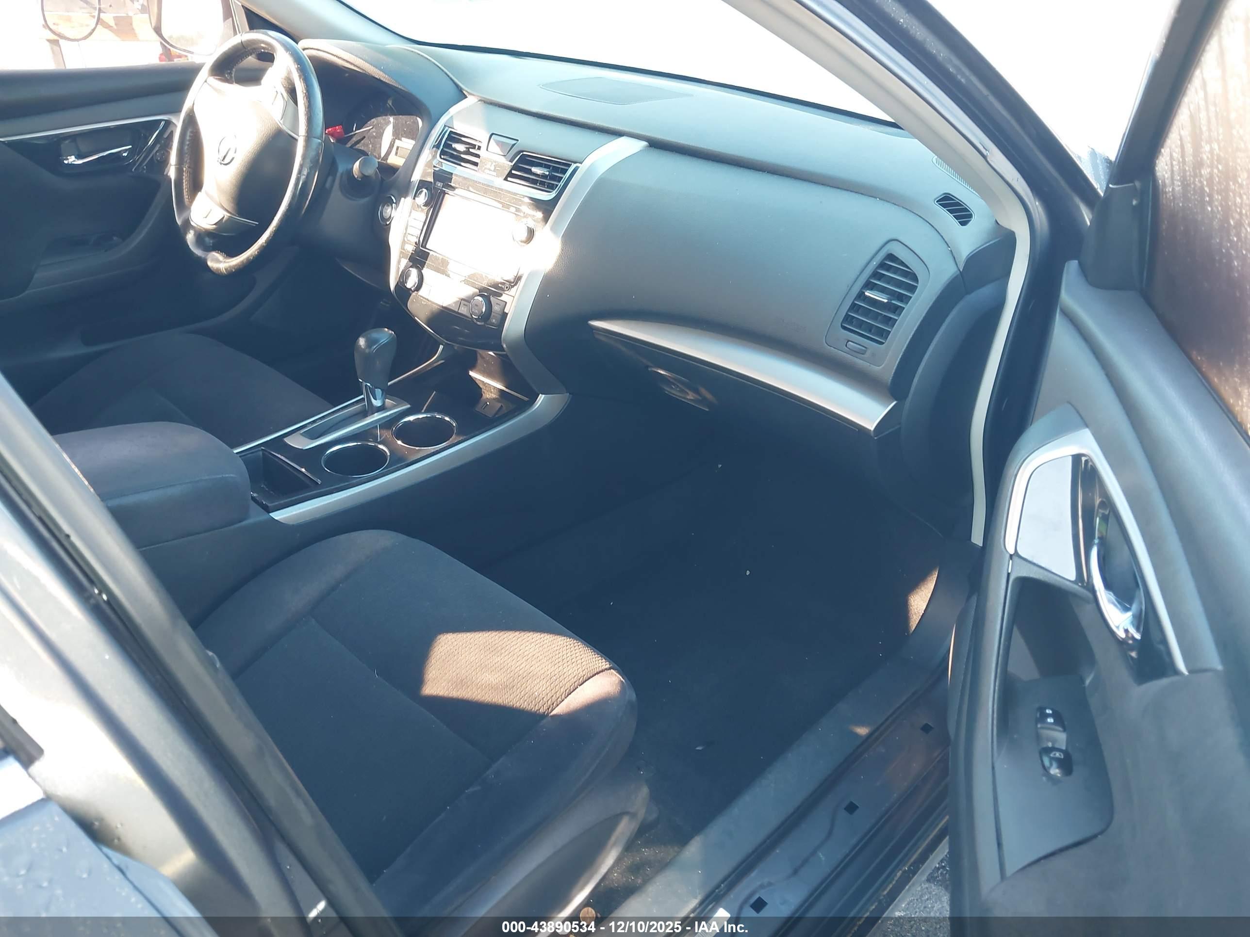 NISSAN ALTIMA image 5