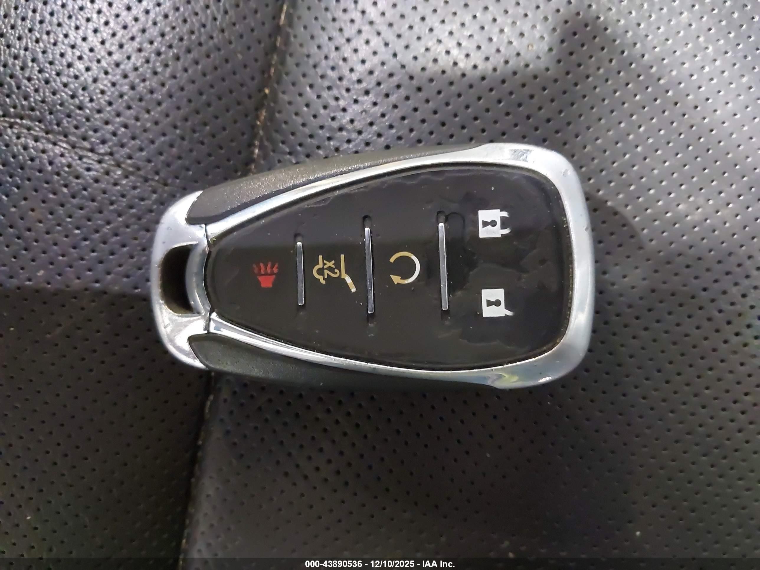 CHEVROLET TRAVERSE image 11