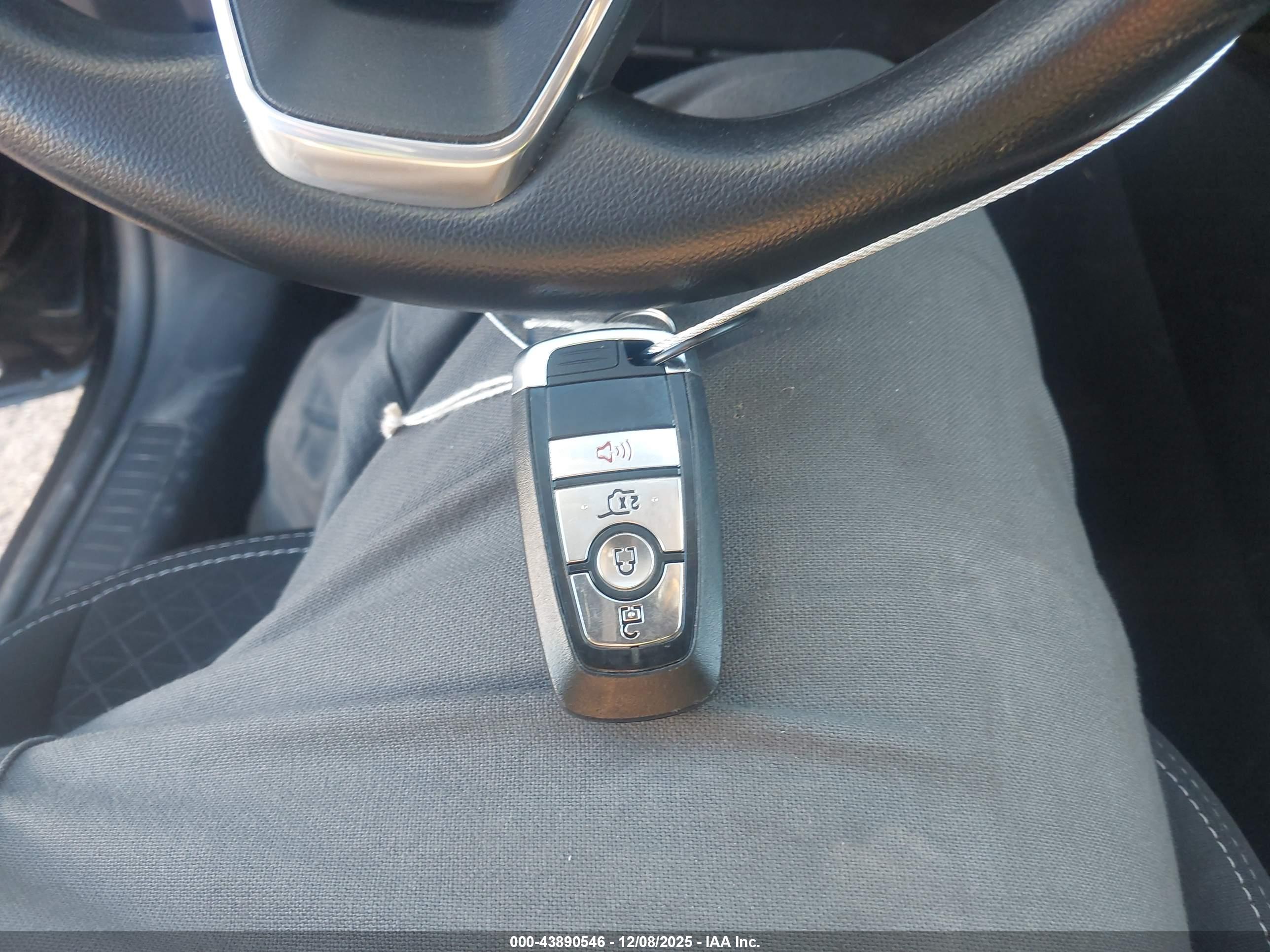 FORD ESCAPE image 11