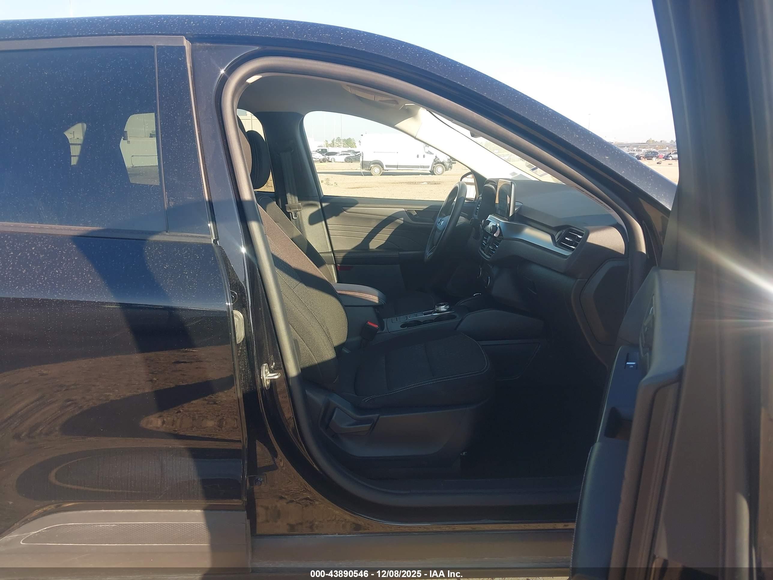 FORD ESCAPE image 5