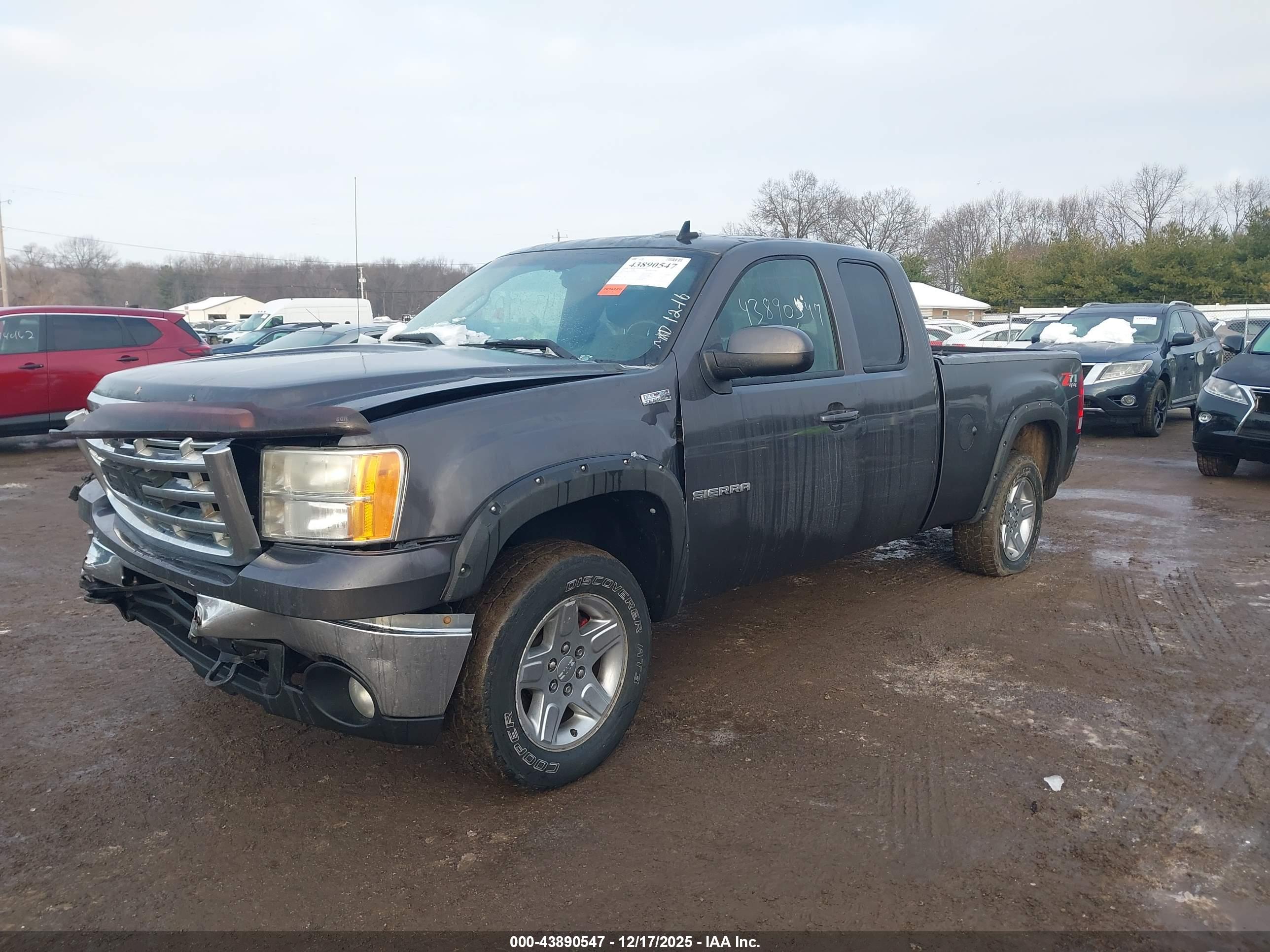 GMC SIERRA image 2
