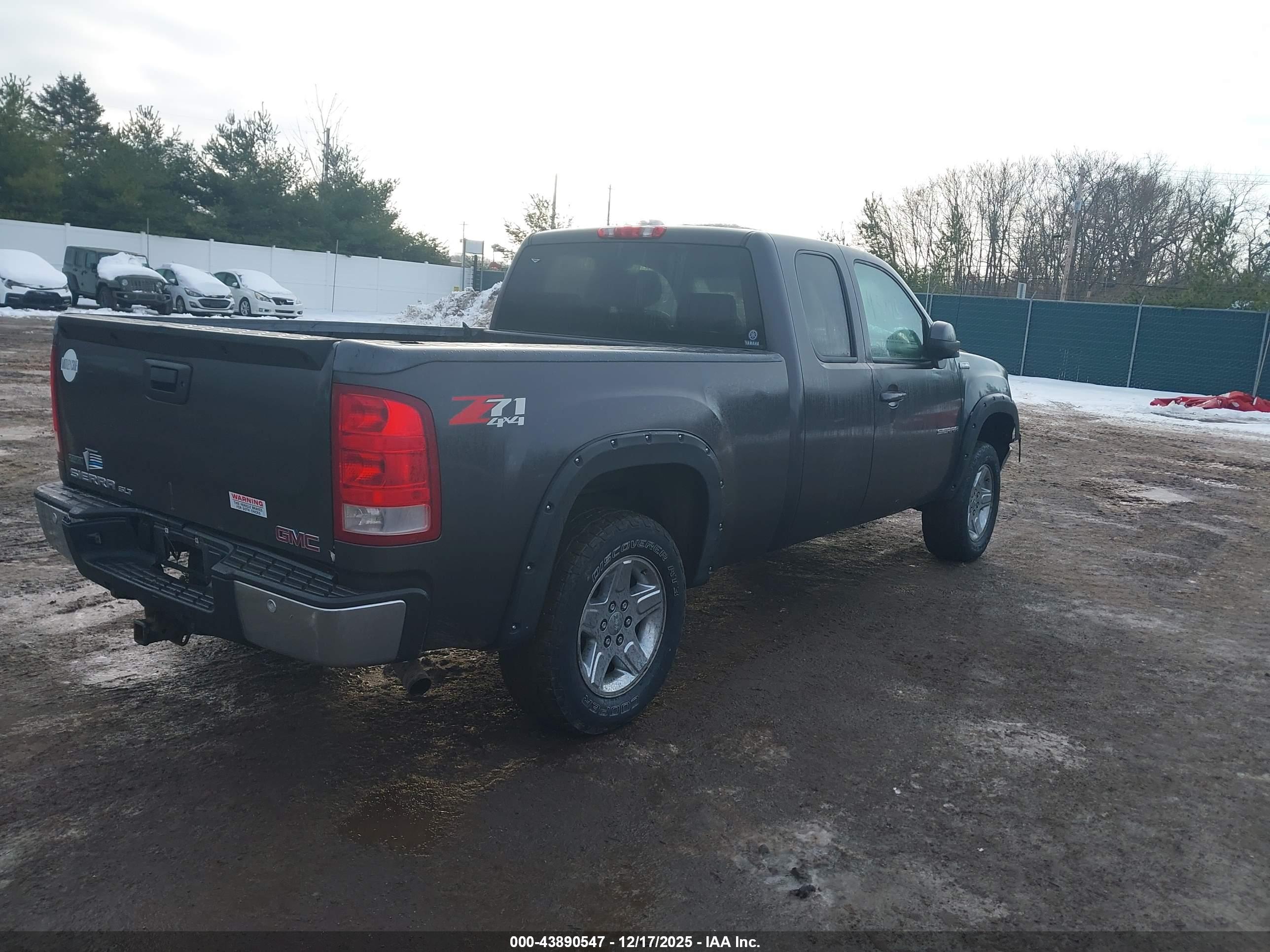 GMC SIERRA image 4