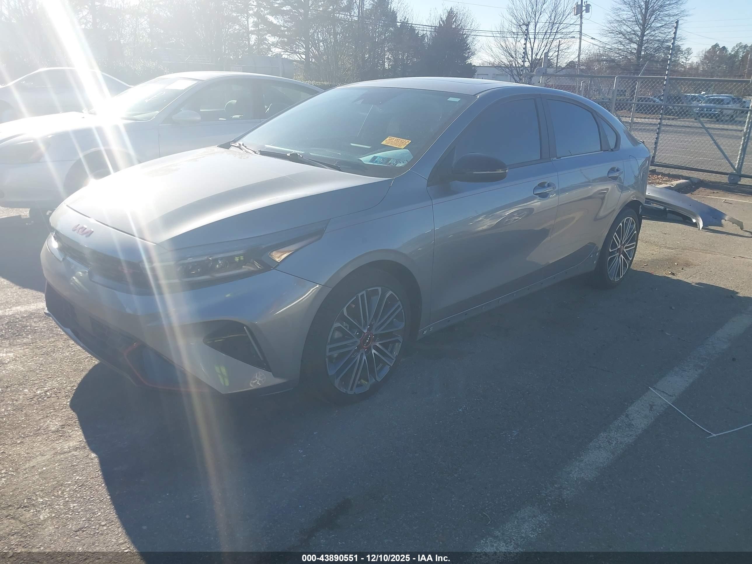 KIA FORTE image 2