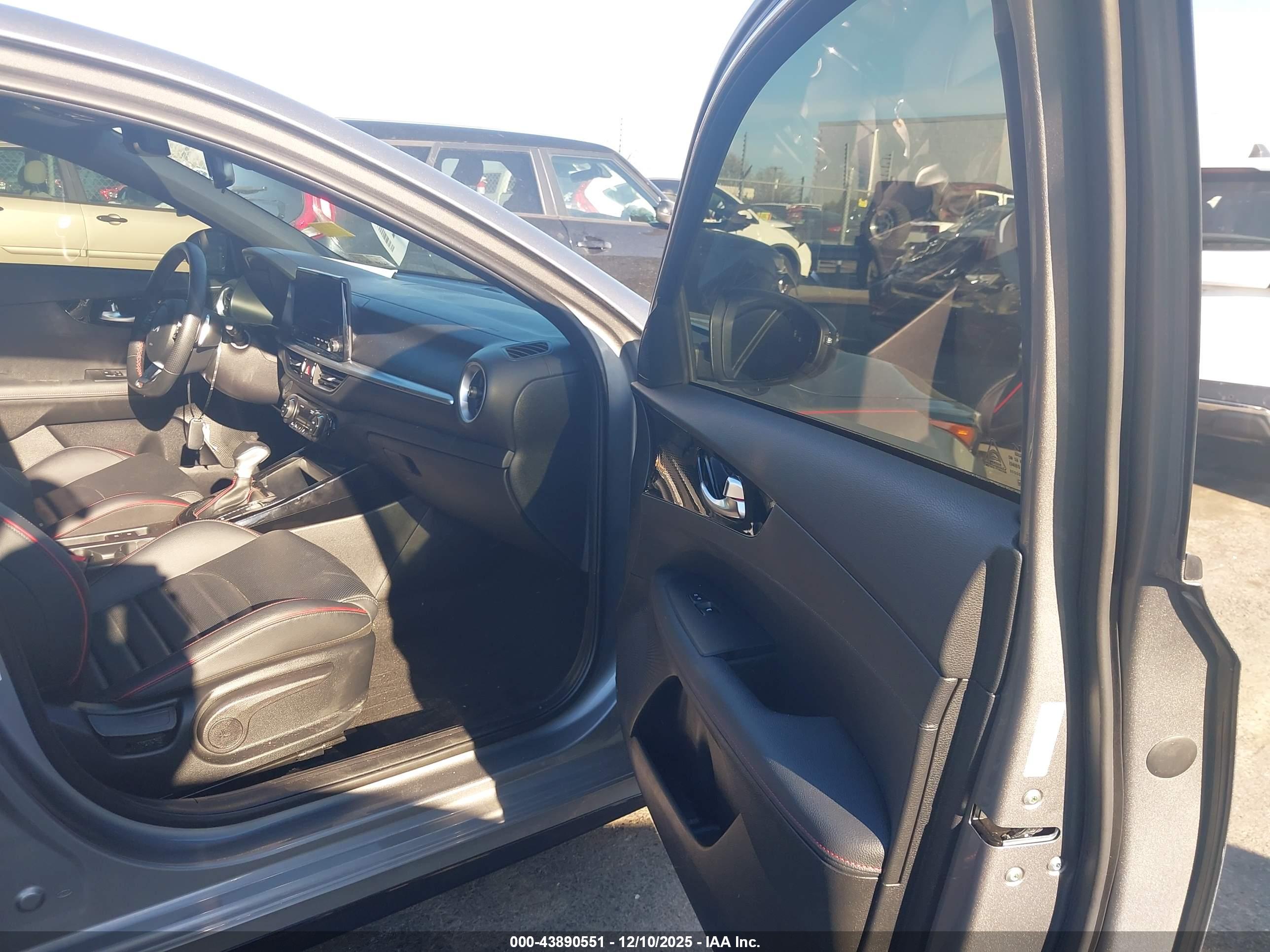 KIA FORTE image 5